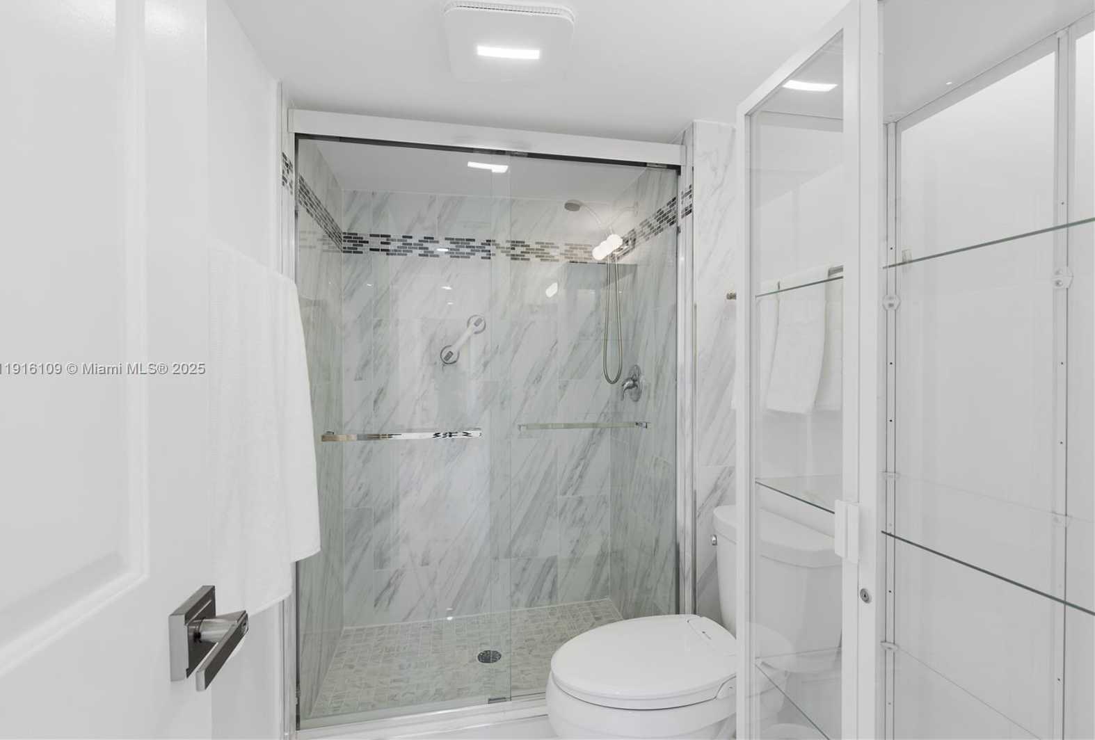 Small Image of 3701 NORTH COUNTRY CLUB DR #1805, Aventura Number 30