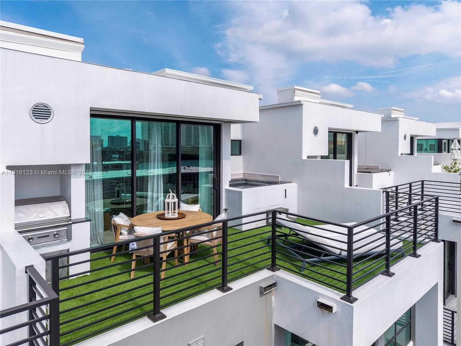 Small Image of 4098 NORTH EAST 167 ST #9, North Miami Beach Number 38