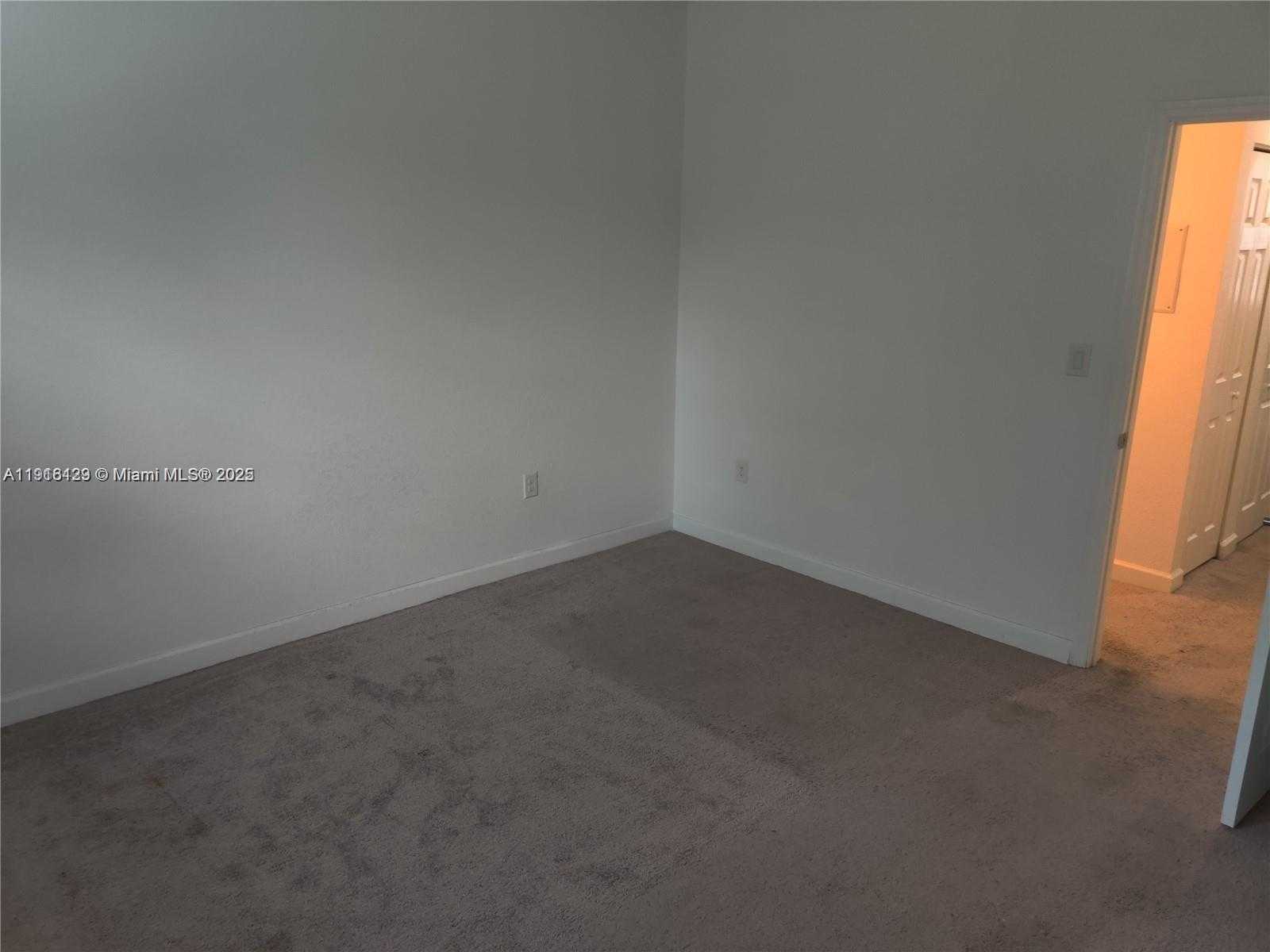 Small Image of 15103 SOUTH WEST 113TH TER #15103, Miami Number 13