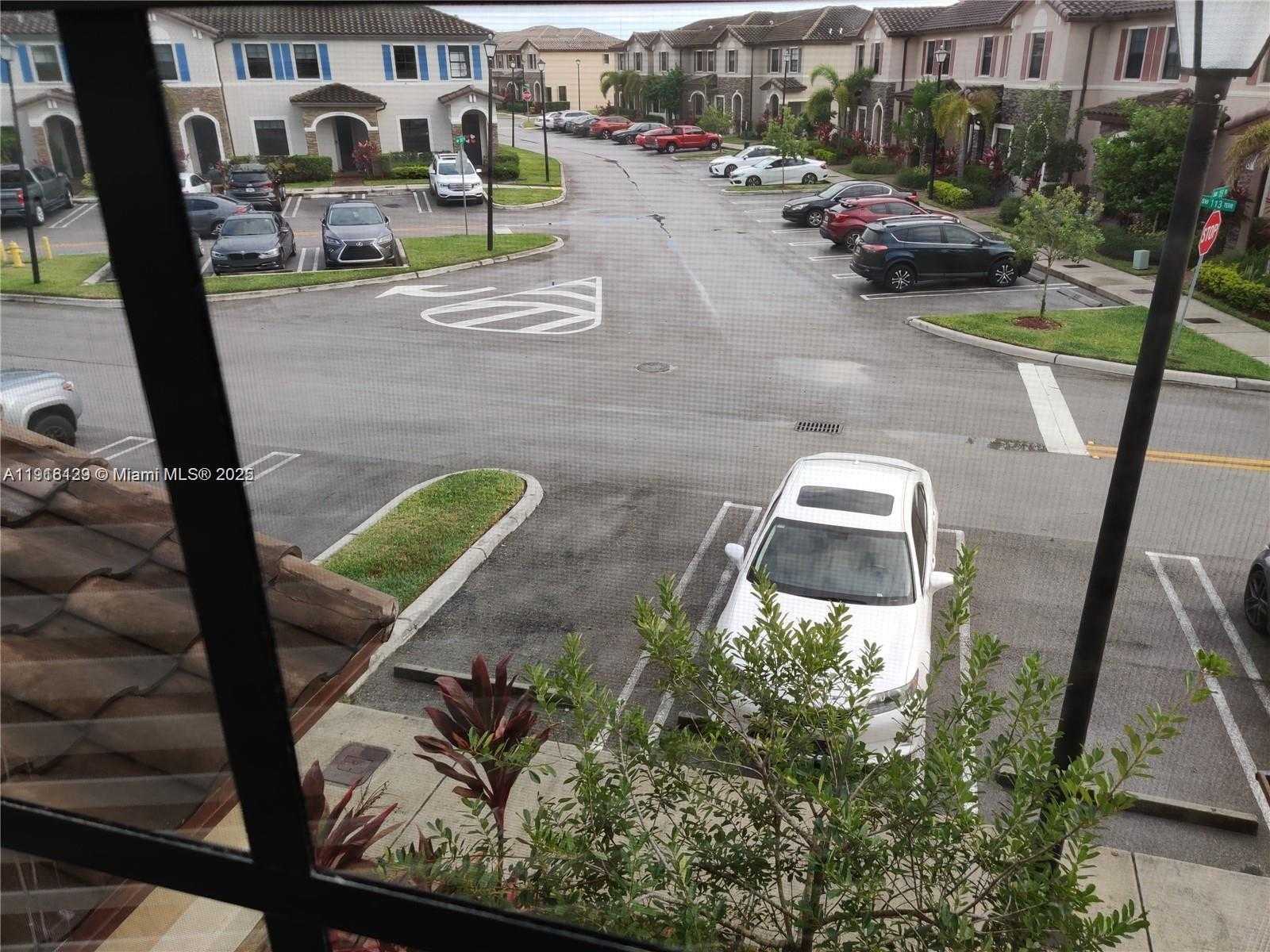 Small Image of 15103 SOUTH WEST 113TH TER #15103, Miami Number 23