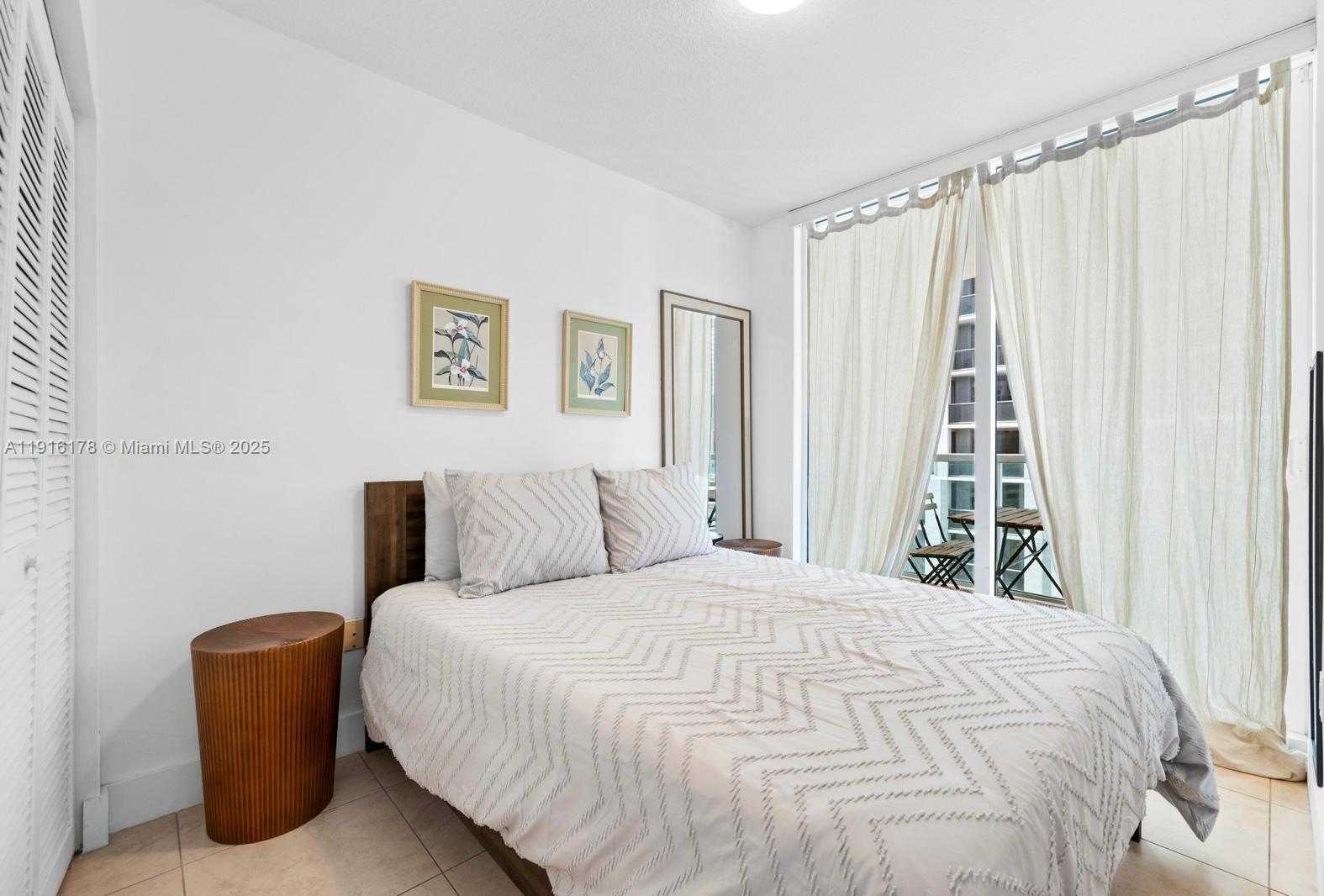 Small Image of 41 SOUTH EAST 5TH ST #510, Miami Number 17