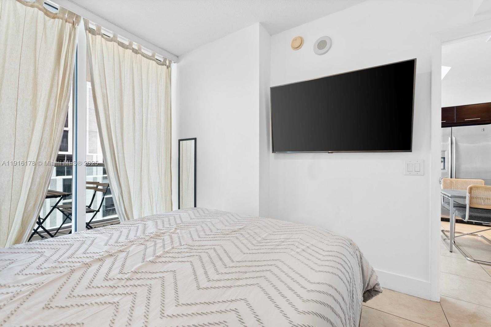 Small Image of 41 SOUTH EAST 5TH ST #510, Miami Number 18