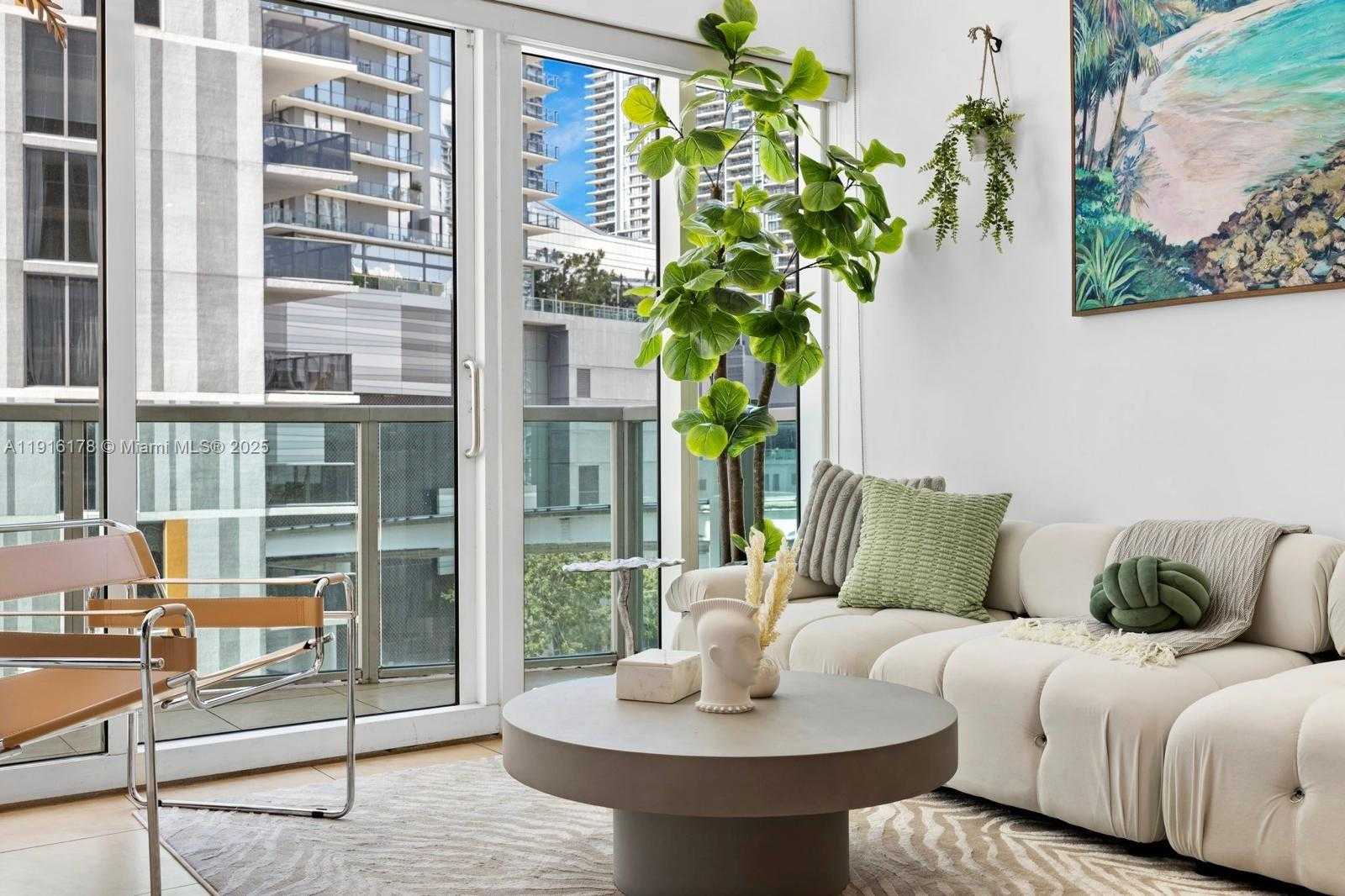 Small Image of 41 SOUTH EAST 5TH ST #510, Miami Number 3