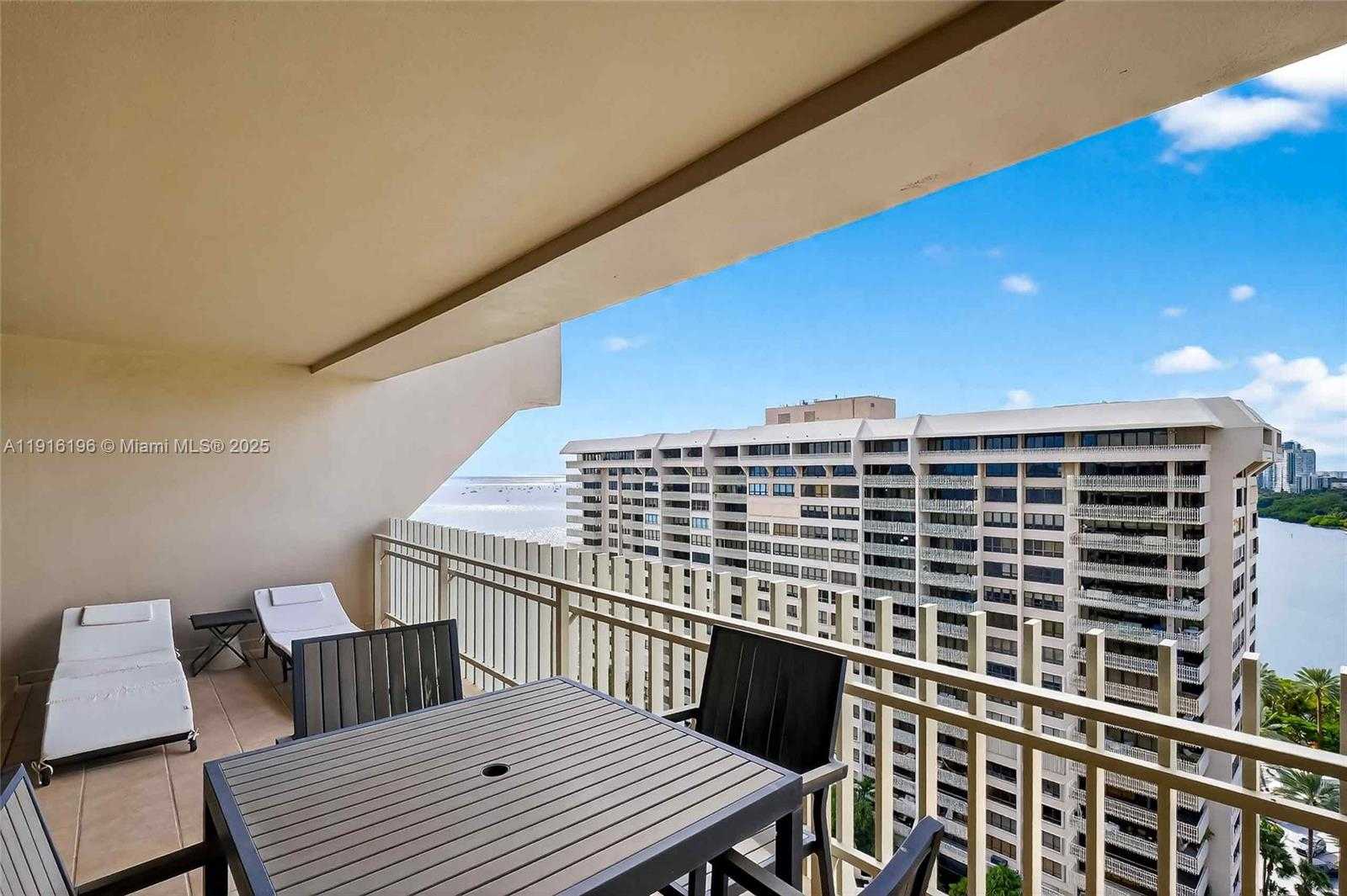 Small Image of 2 GROVE ISLE DR #B1804, Coconut Grove Number 39