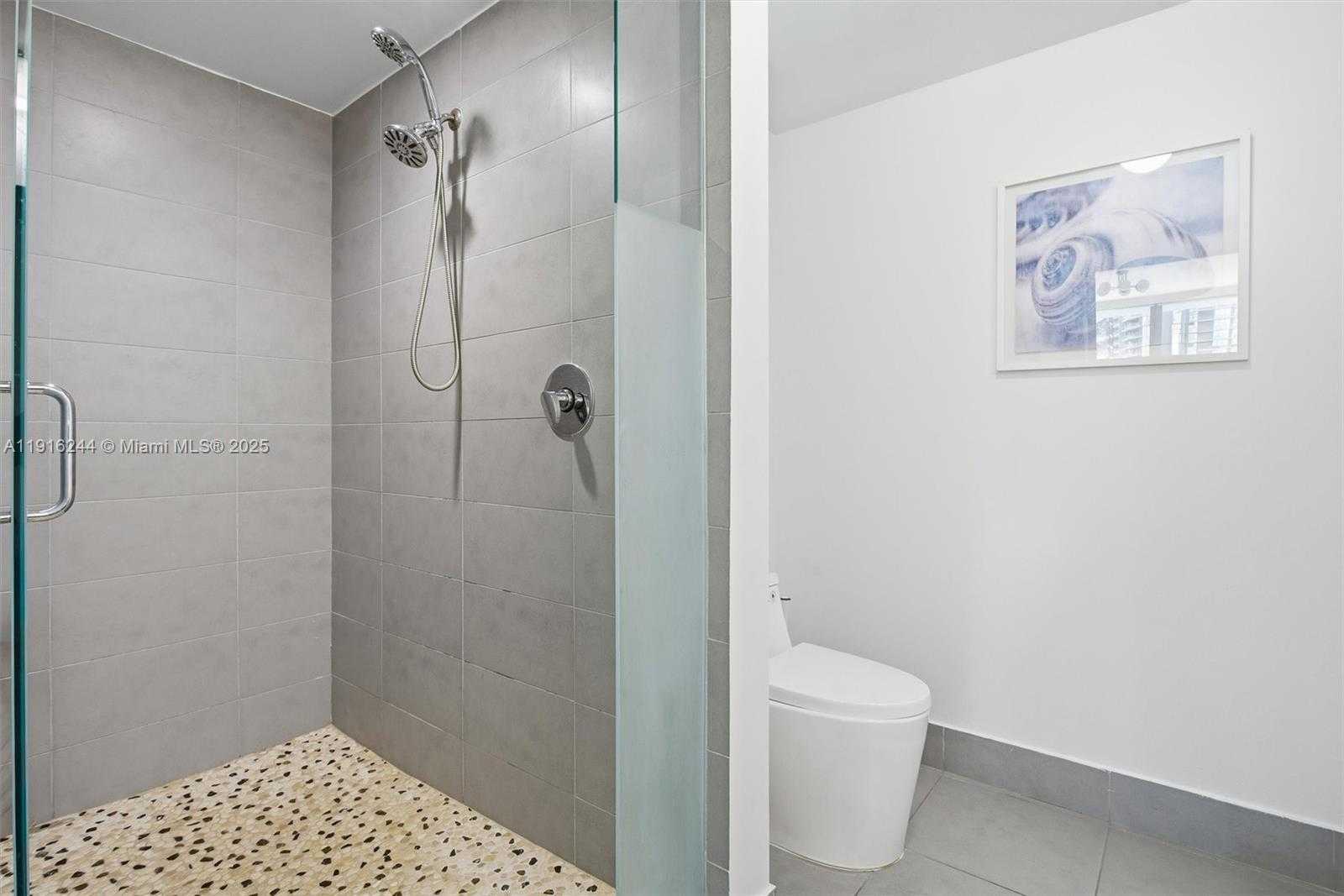 Small Image of 92 SOUTH WEST 3RD ST #1604, Miami Number 23