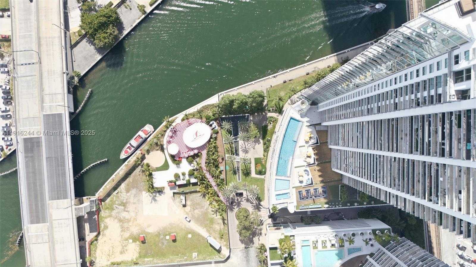 Small Image of 92 SOUTH WEST 3RD ST #1604, Miami Number 48