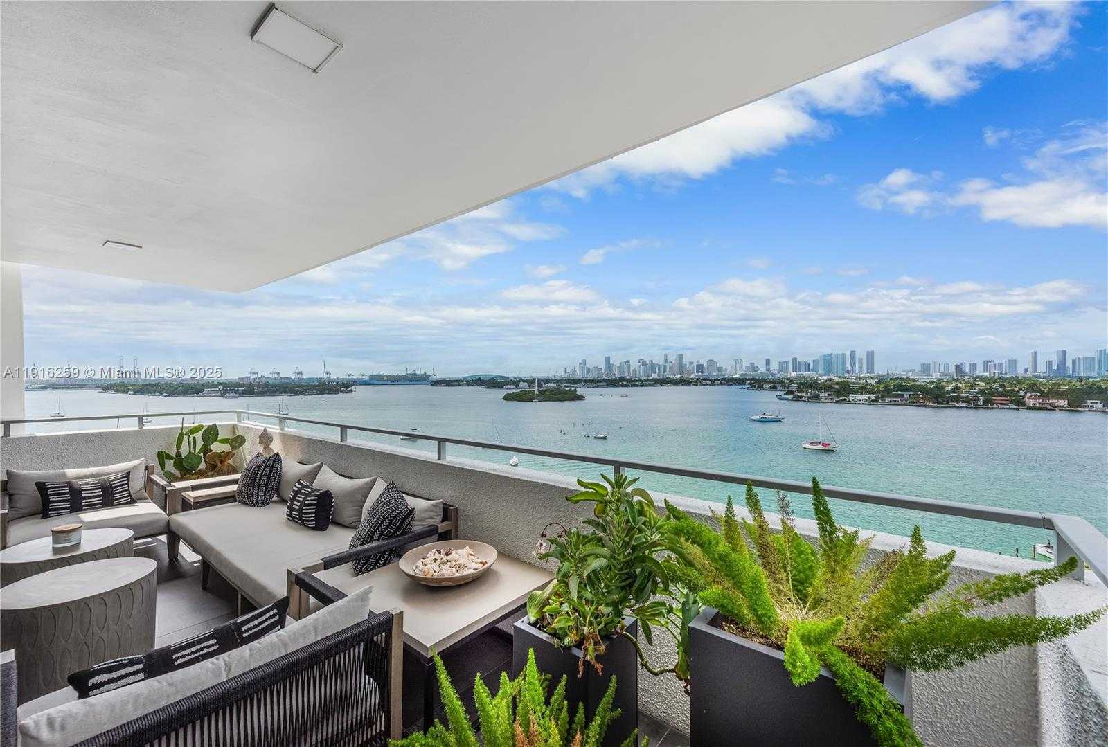 Small Image of 11 ISLAND AVE #1201, Miami Beach Number 12