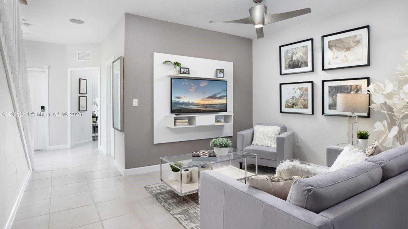 Small Image of 2743 SE 26th Rd, Homestead, FL 33035, USA Number 4