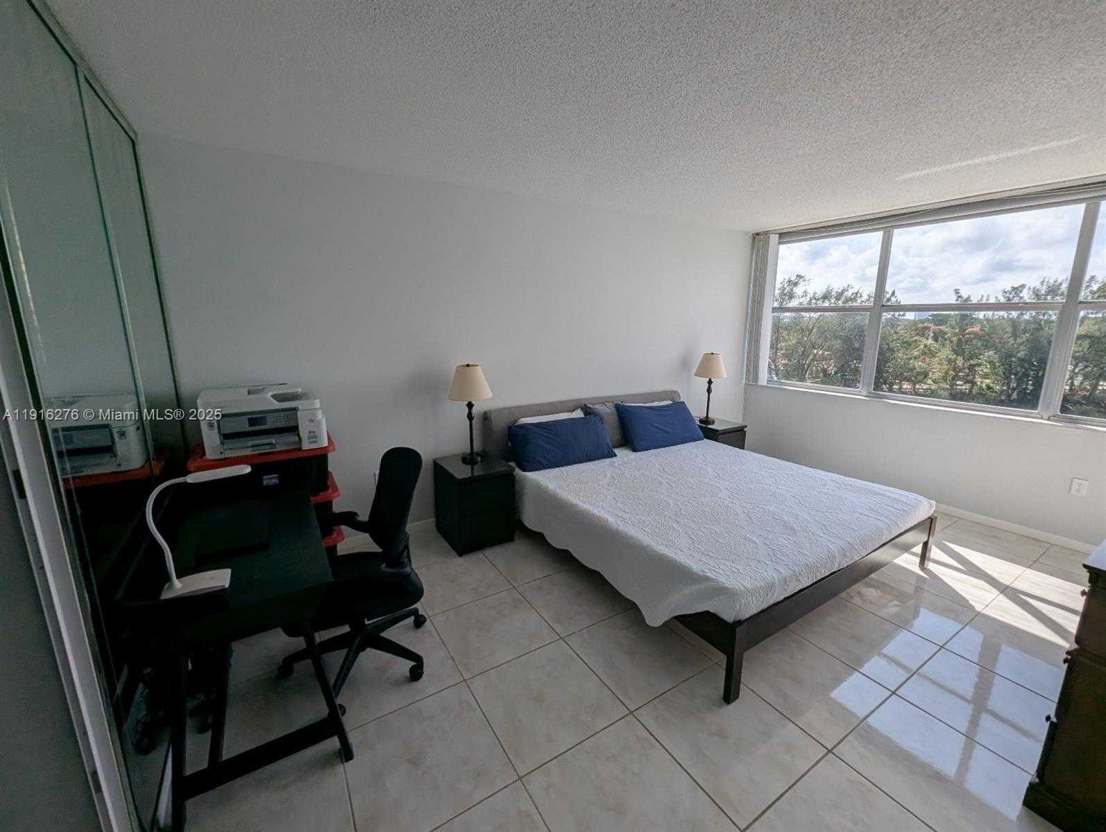 Small Image of 1300 NORTH EAST MIAMI GARDENS DR #613E, Miami Number 14