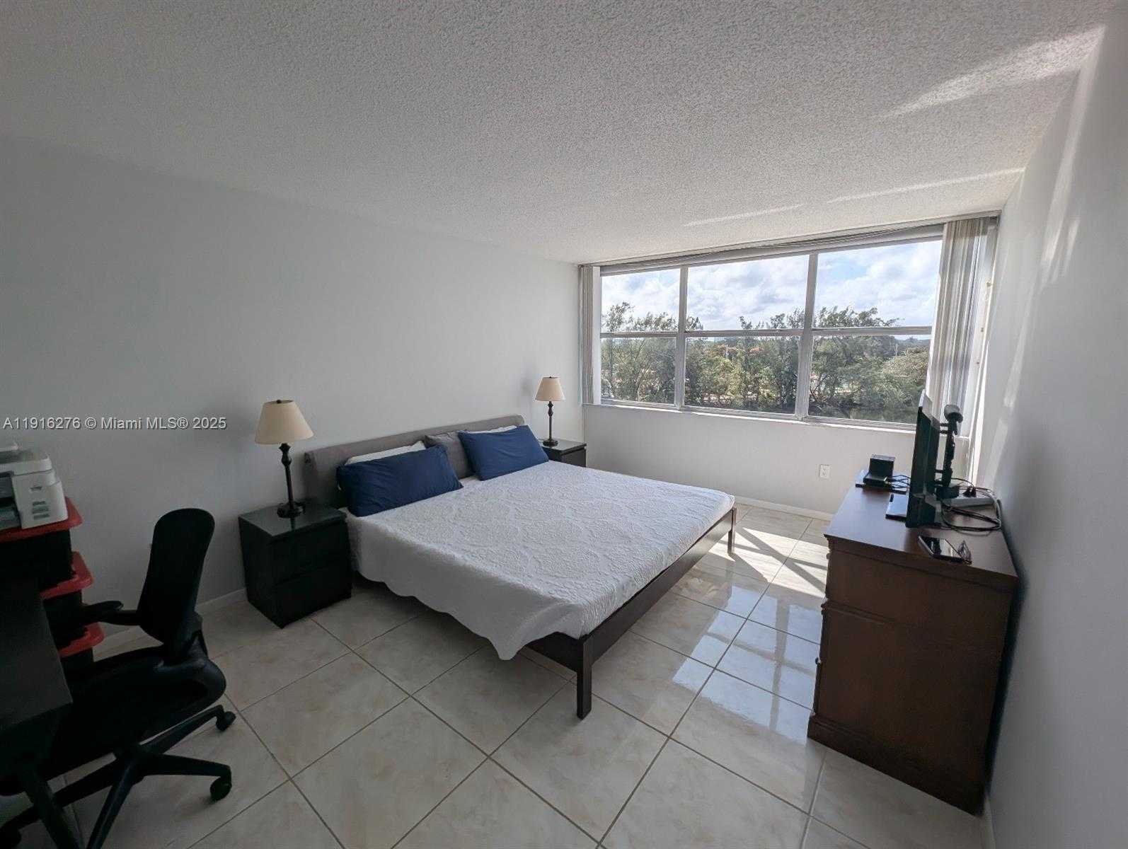 Small Image of 1300 NORTH EAST MIAMI GARDENS DR #613E, Miami Number 15