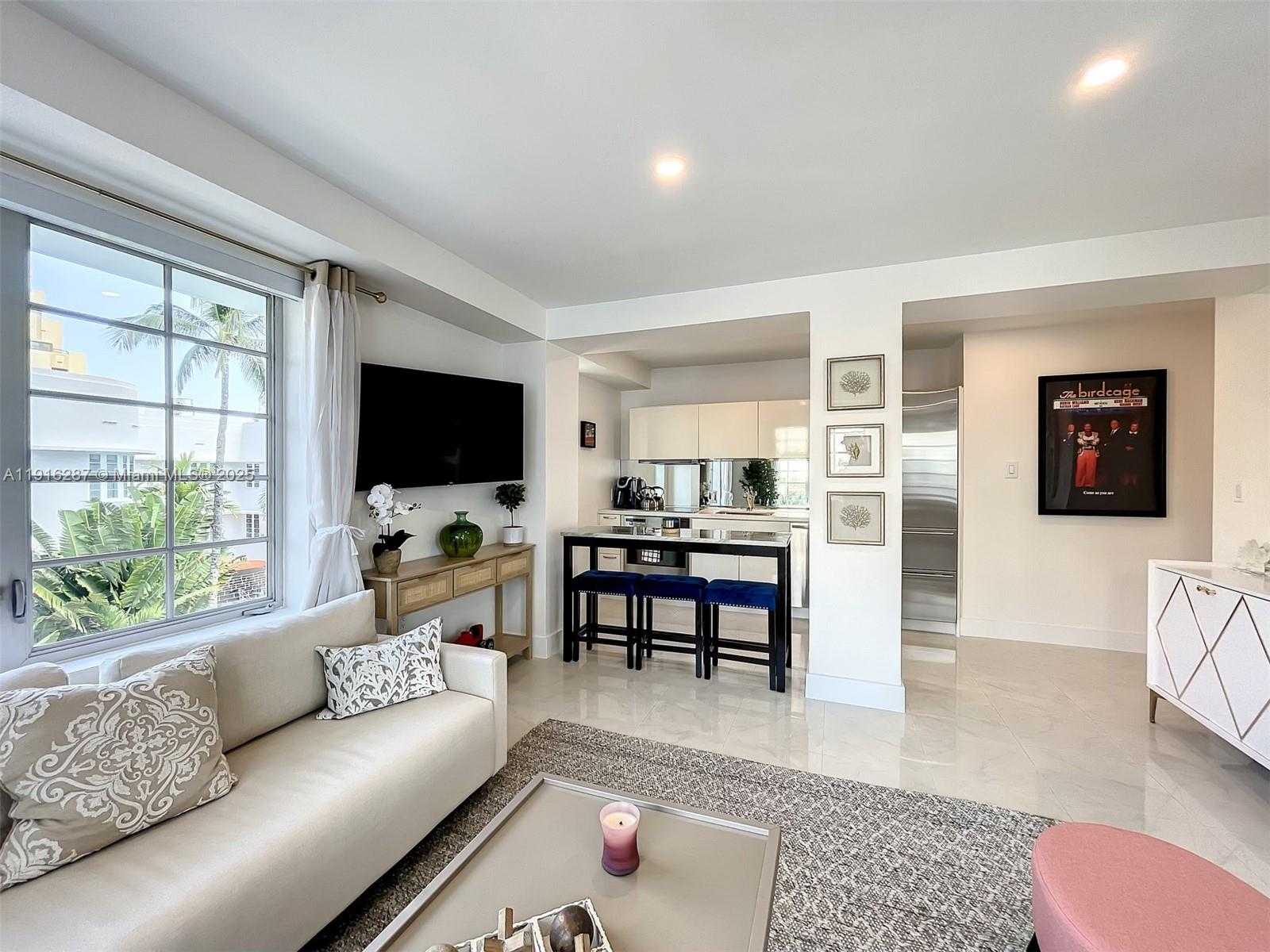 Small Image of 1250 OCEAN DR #4D, Miami Beach Number 12