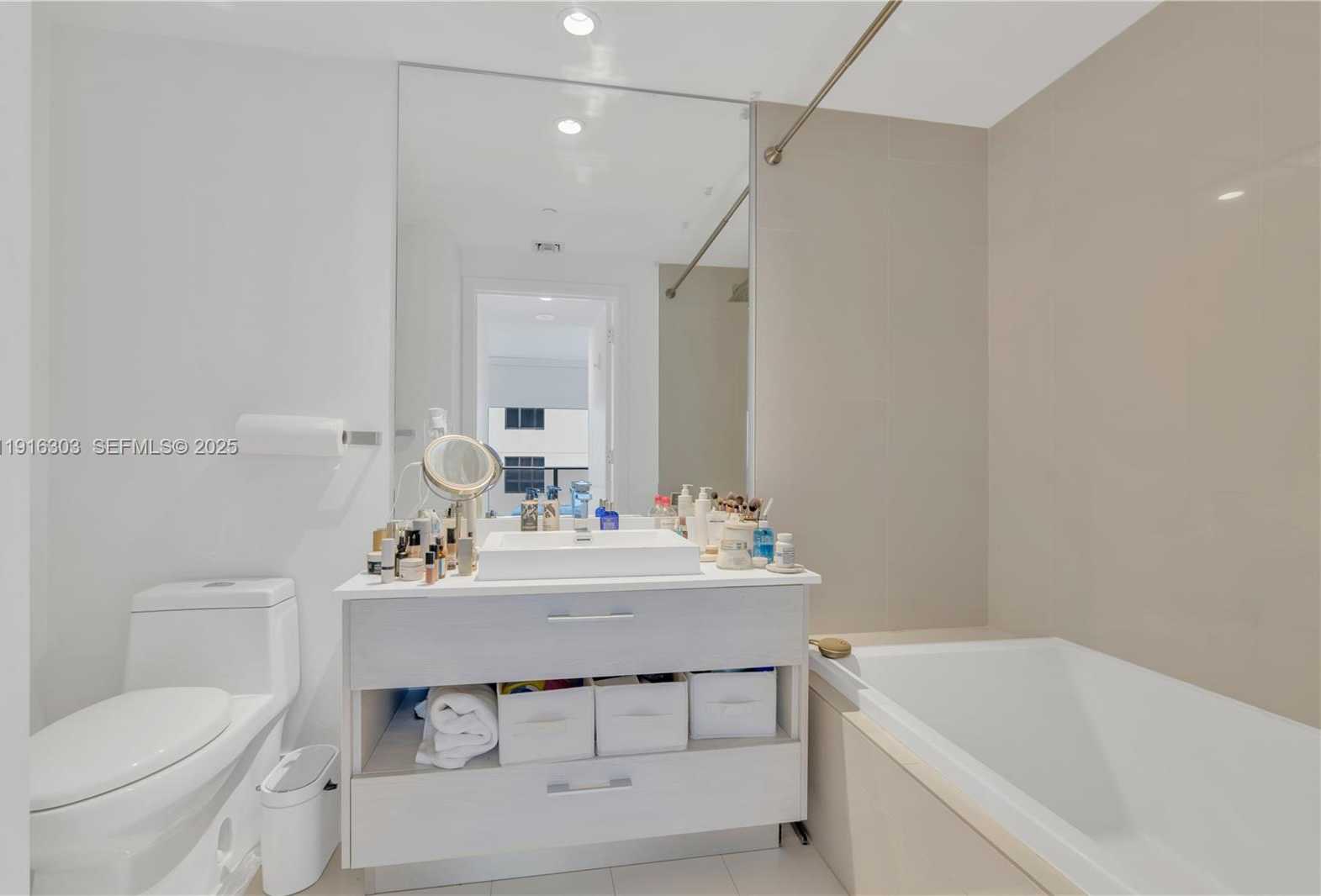 Small Image of 55 SOUTH WEST 9TH ST #2610, Miami Number 10