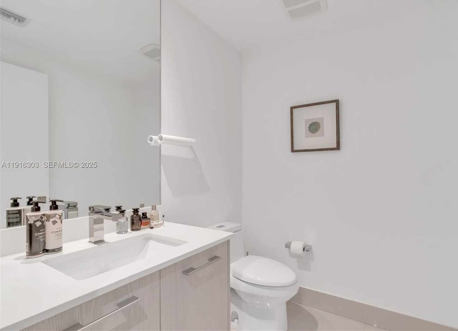 Small Image of 55 SOUTH WEST 9TH ST #2610, Miami Number 9