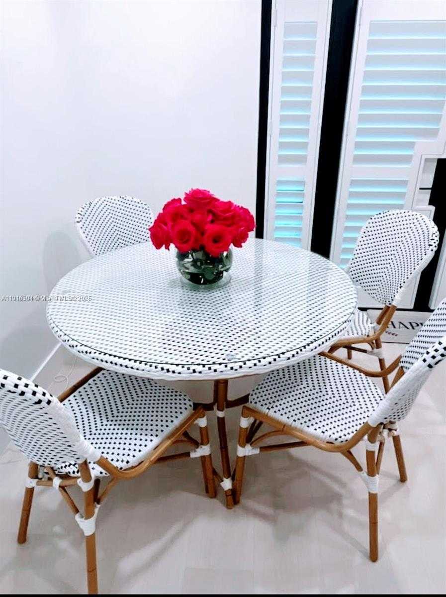 Small Image of 7810 SOUTH WEST 102ND LN, Miami Number 11