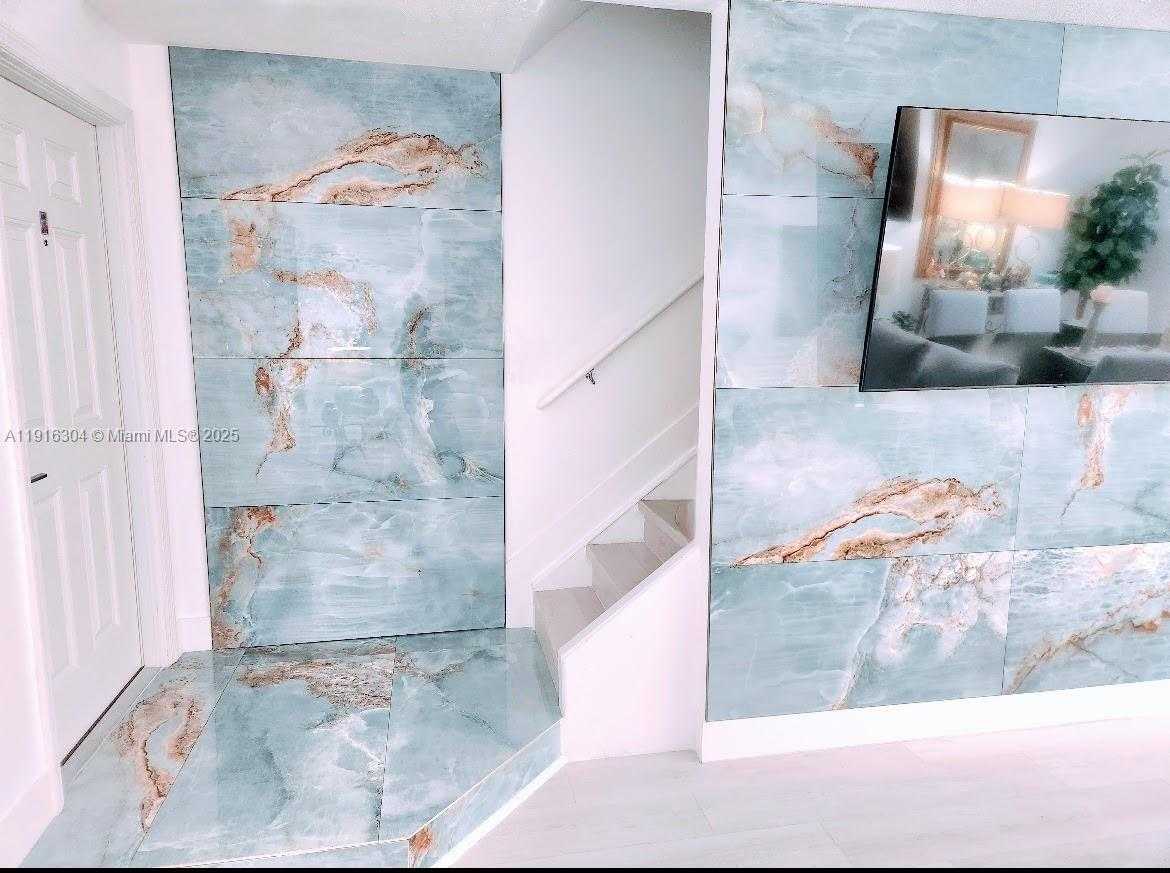 Small Image of 7810 SOUTH WEST 102ND LN, Miami Number 5