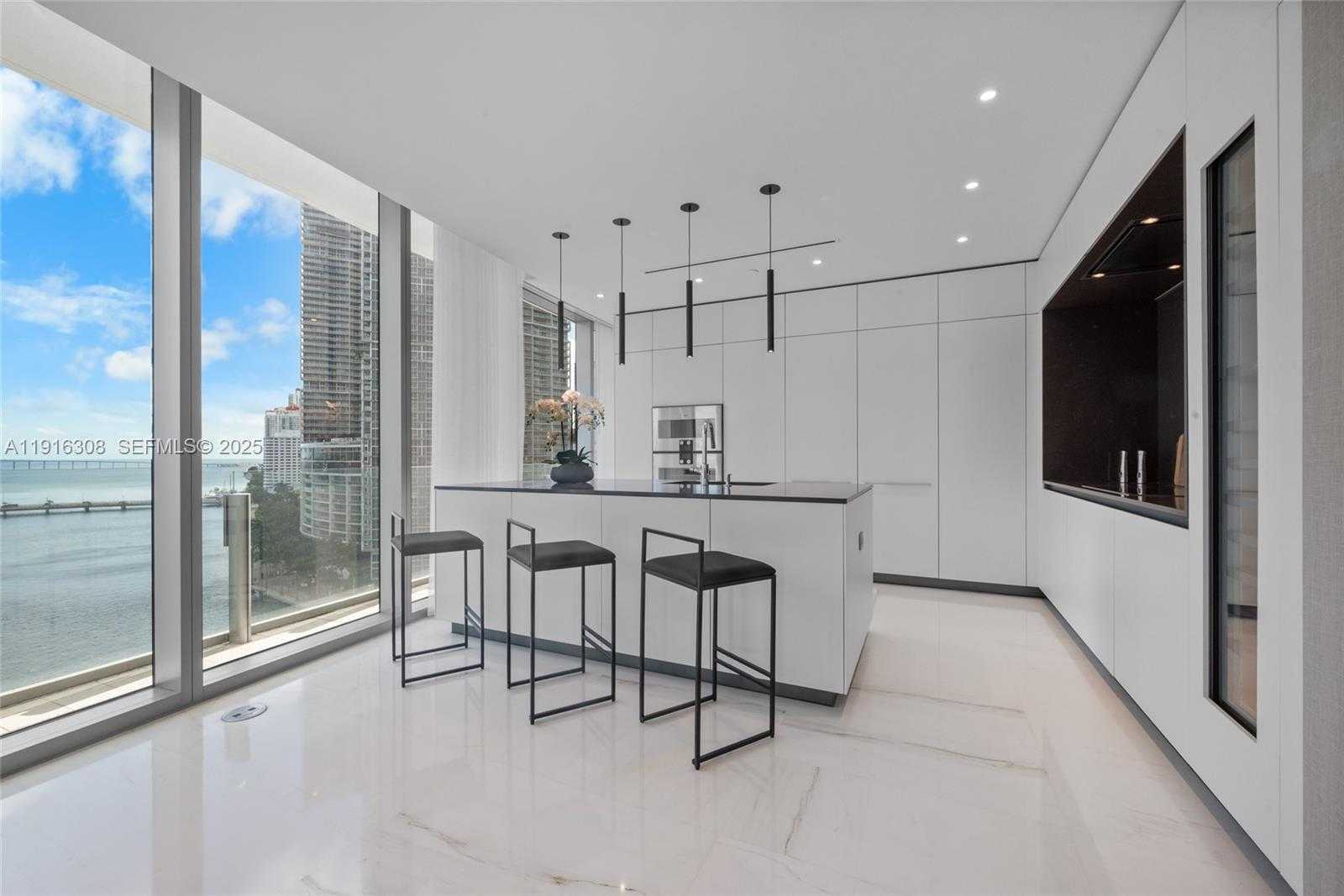 Small Image of 300 BISCAYNE BOULEVARD WAY #1101E, Miami Number 11