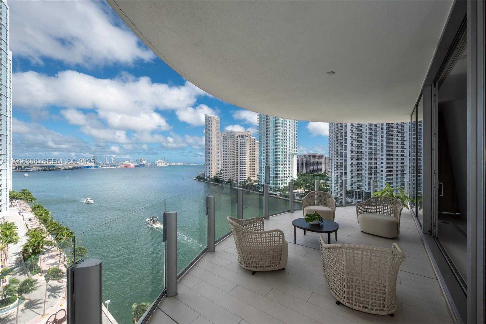 Small Image of 300 BISCAYNE BOULEVARD WAY #1101E, Miami Number 2
