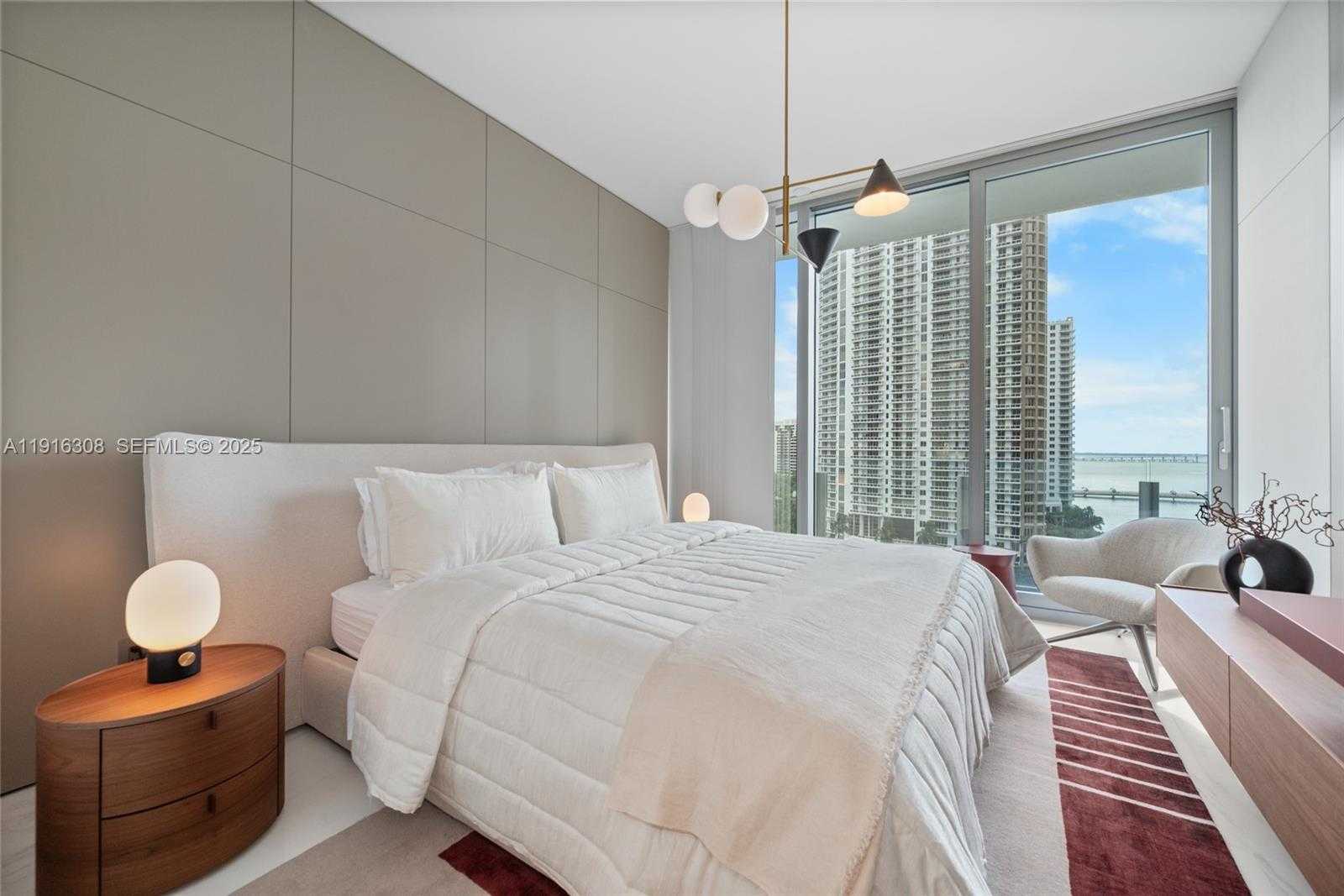 Small Image of 300 BISCAYNE BOULEVARD WAY #1101E, Miami Number 24