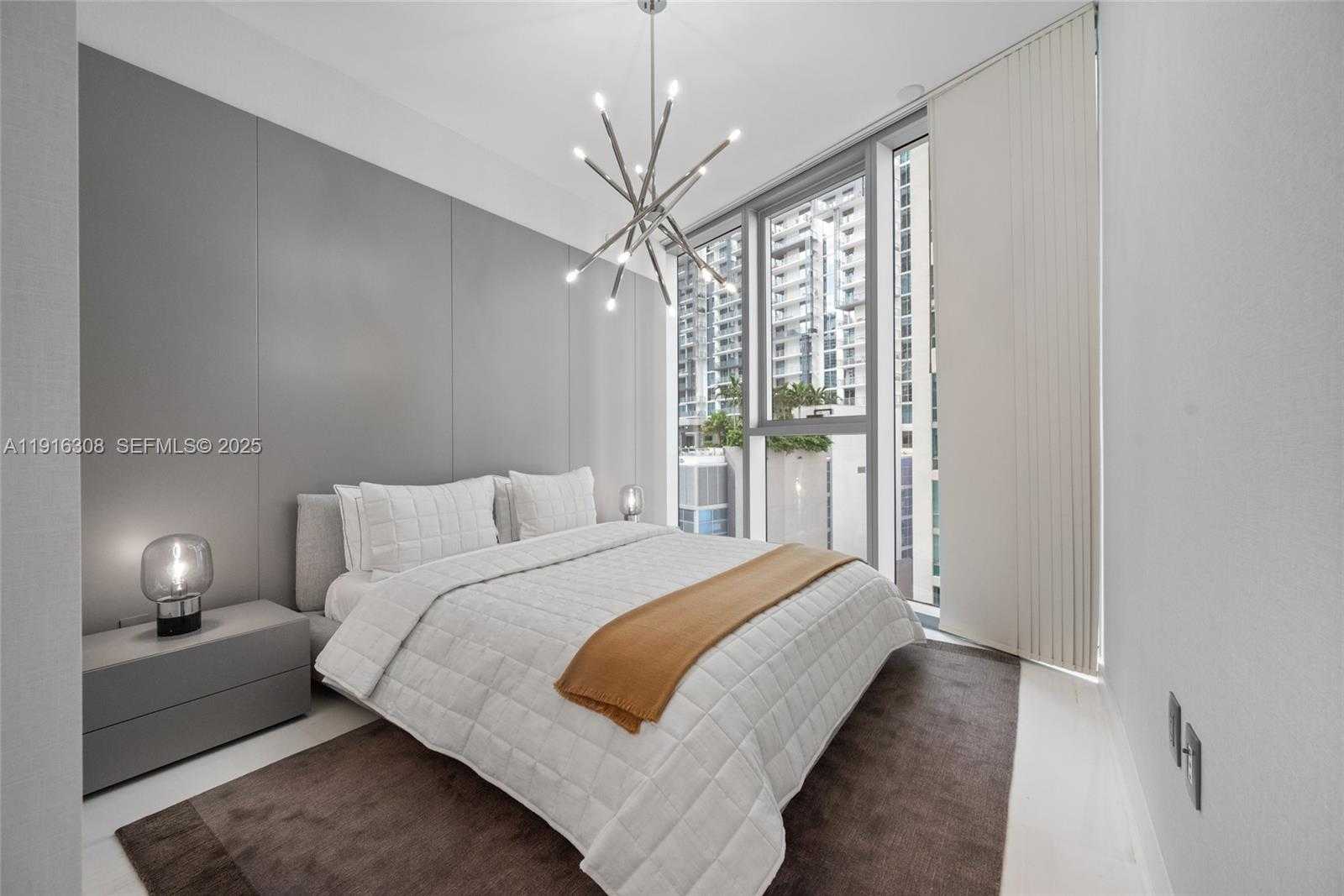 Small Image of 300 BISCAYNE BOULEVARD WAY #1101E, Miami Number 28