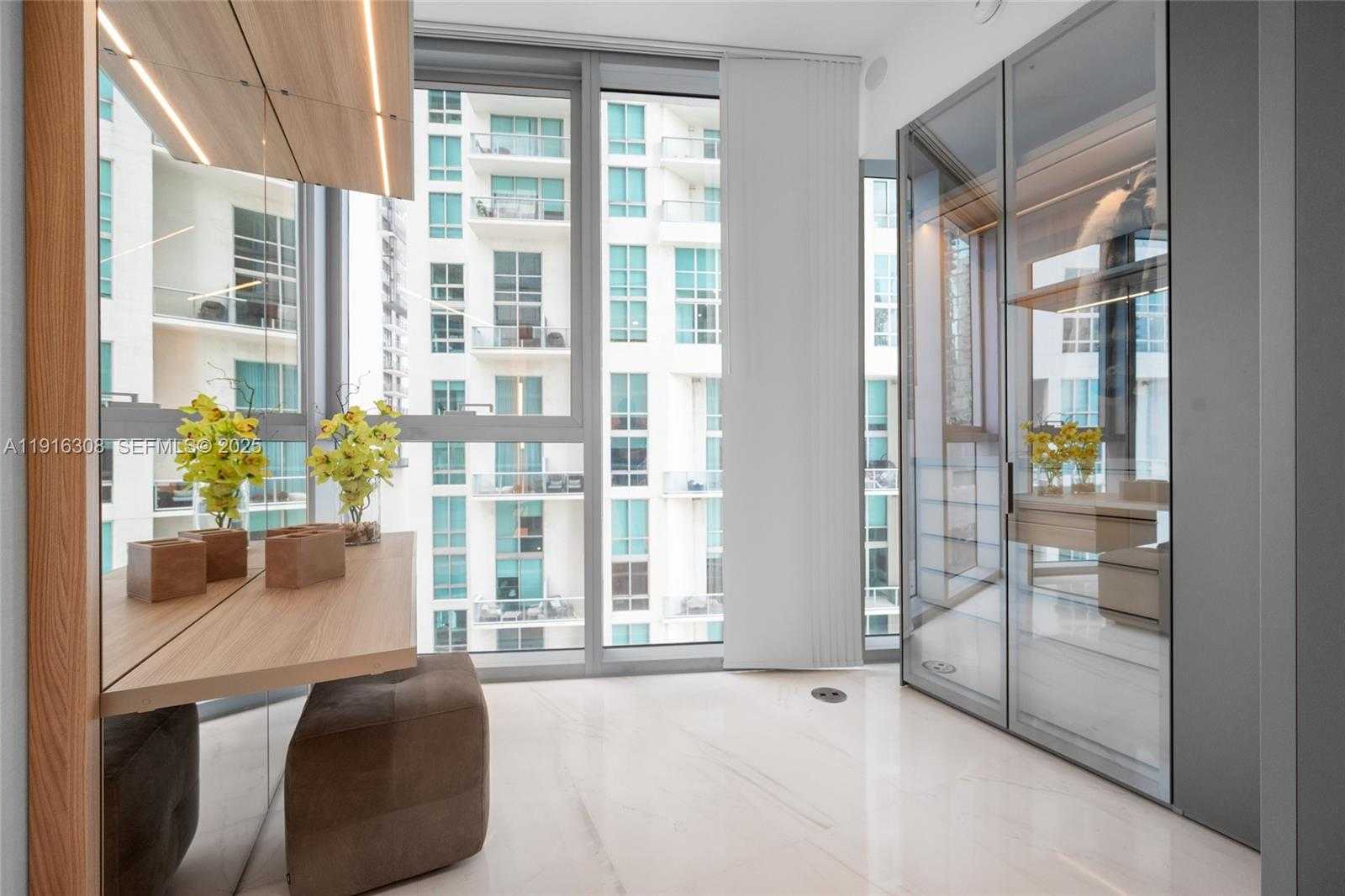 Small Image of 300 BISCAYNE BOULEVARD WAY #1101E, Miami Number 30