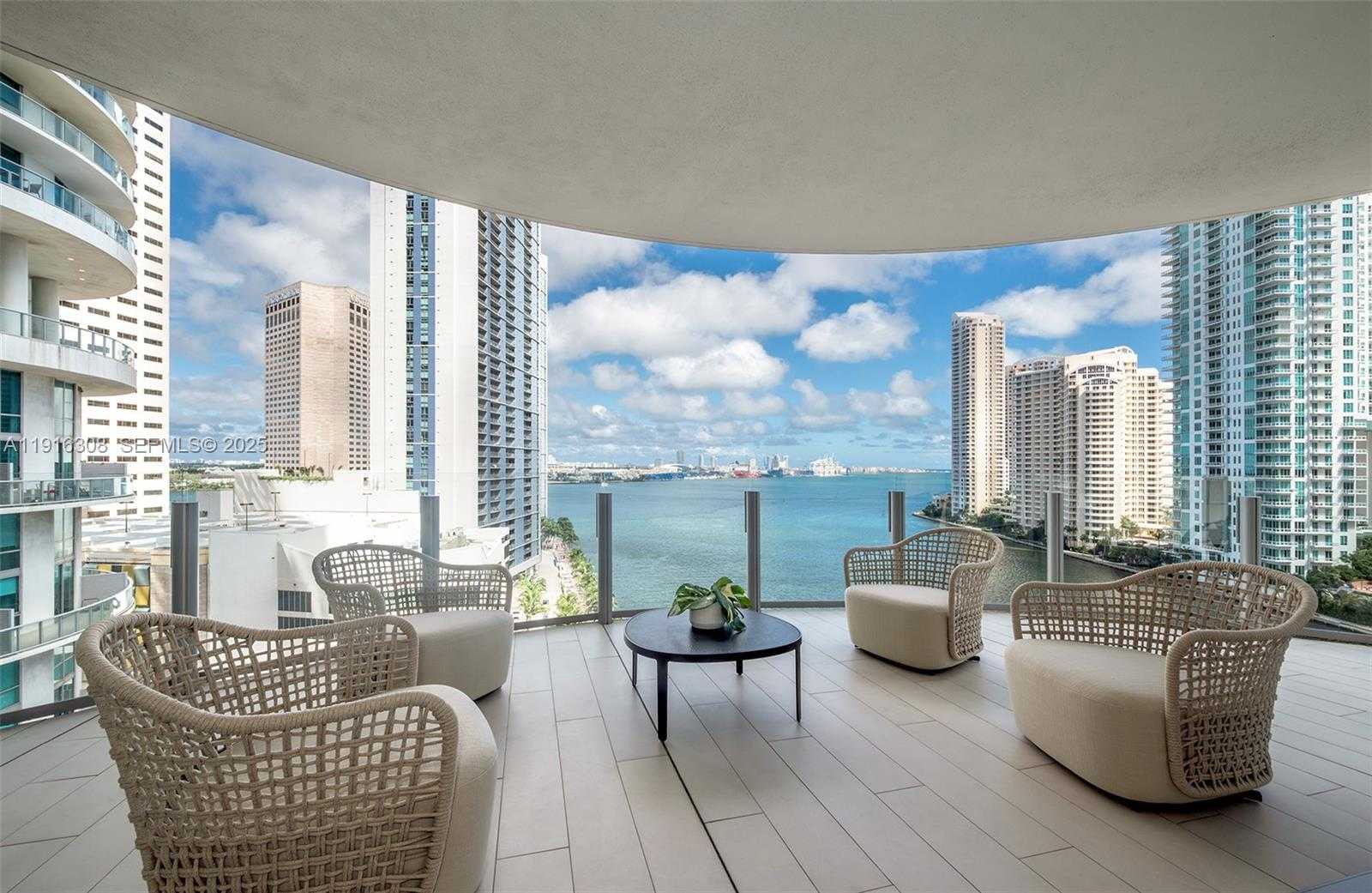 Small Image of 300 BISCAYNE BOULEVARD WAY #1101E, Miami Number 33