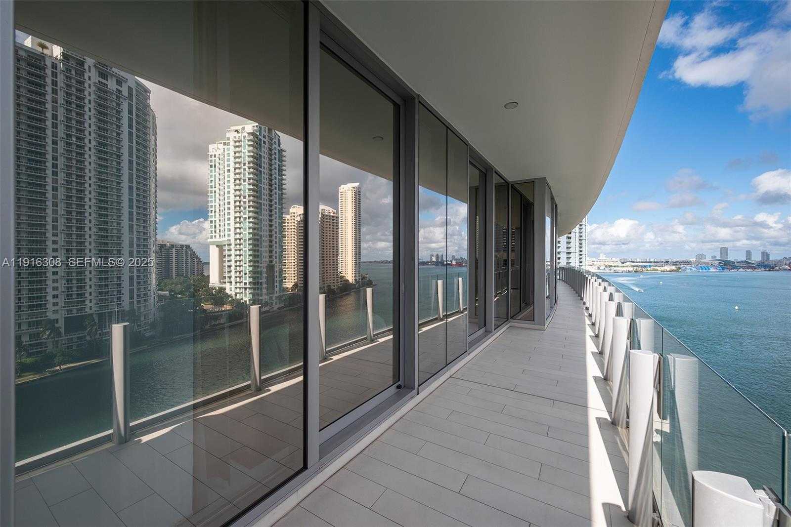 Small Image of 300 BISCAYNE BOULEVARD WAY #1101E, Miami Number 8