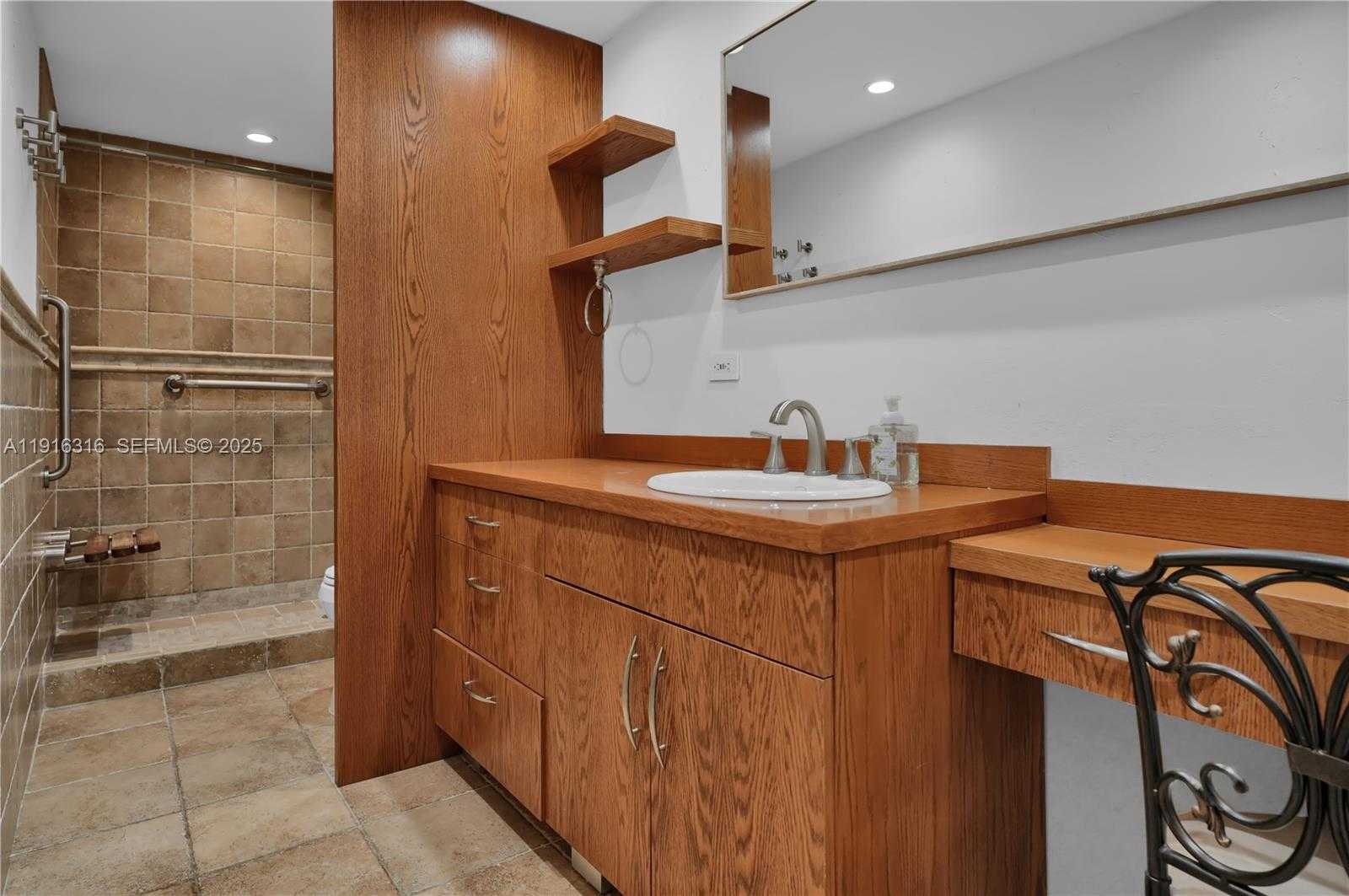 Small Image of 5005 COLLINS AVE #402, Miami Beach Number 13