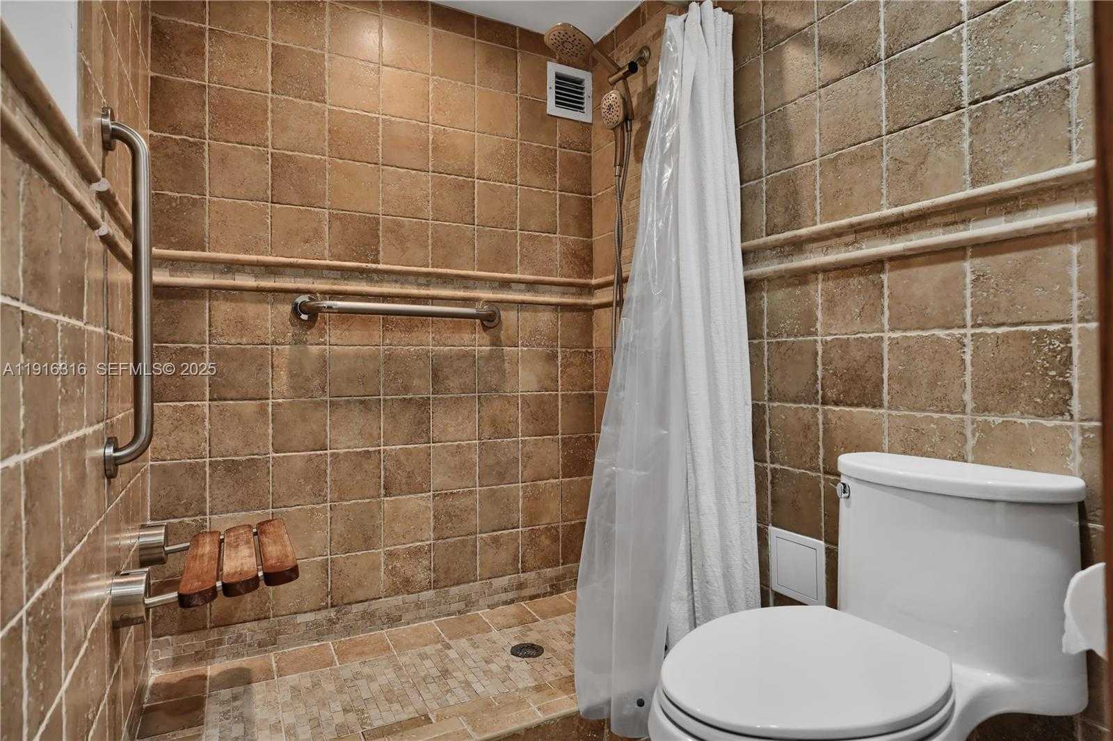 Small Image of 5005 COLLINS AVE #402, Miami Beach Number 14