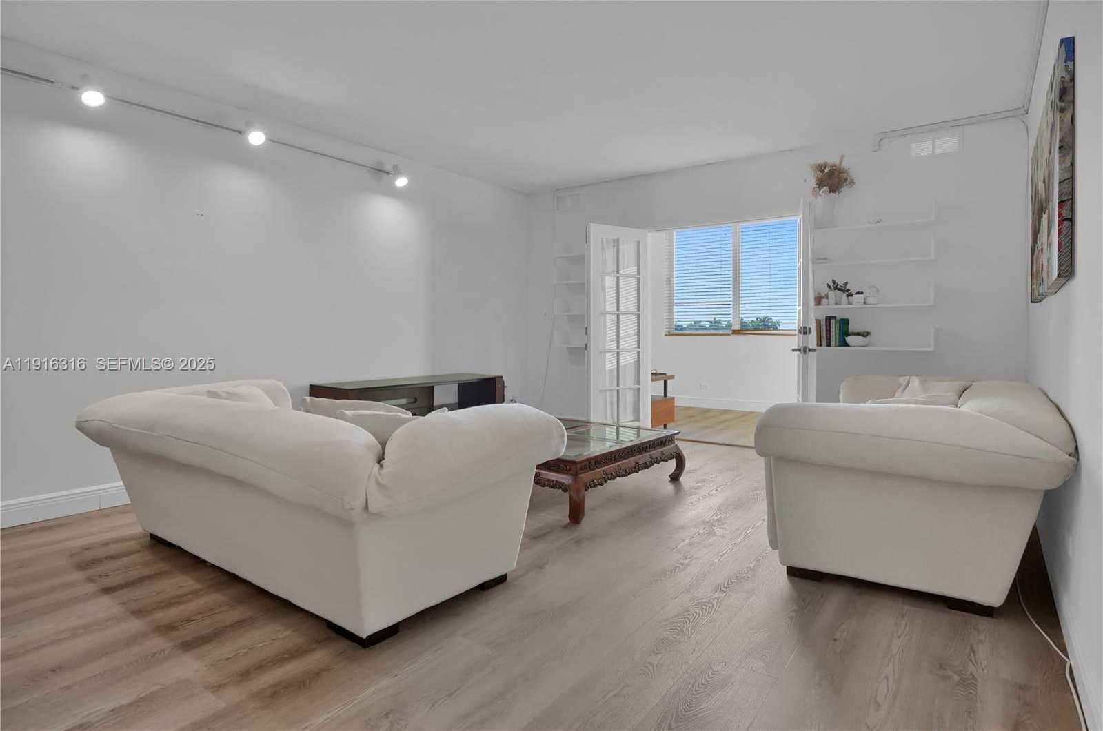 Small Image of 5005 COLLINS AVE #402, Miami Beach Number 3