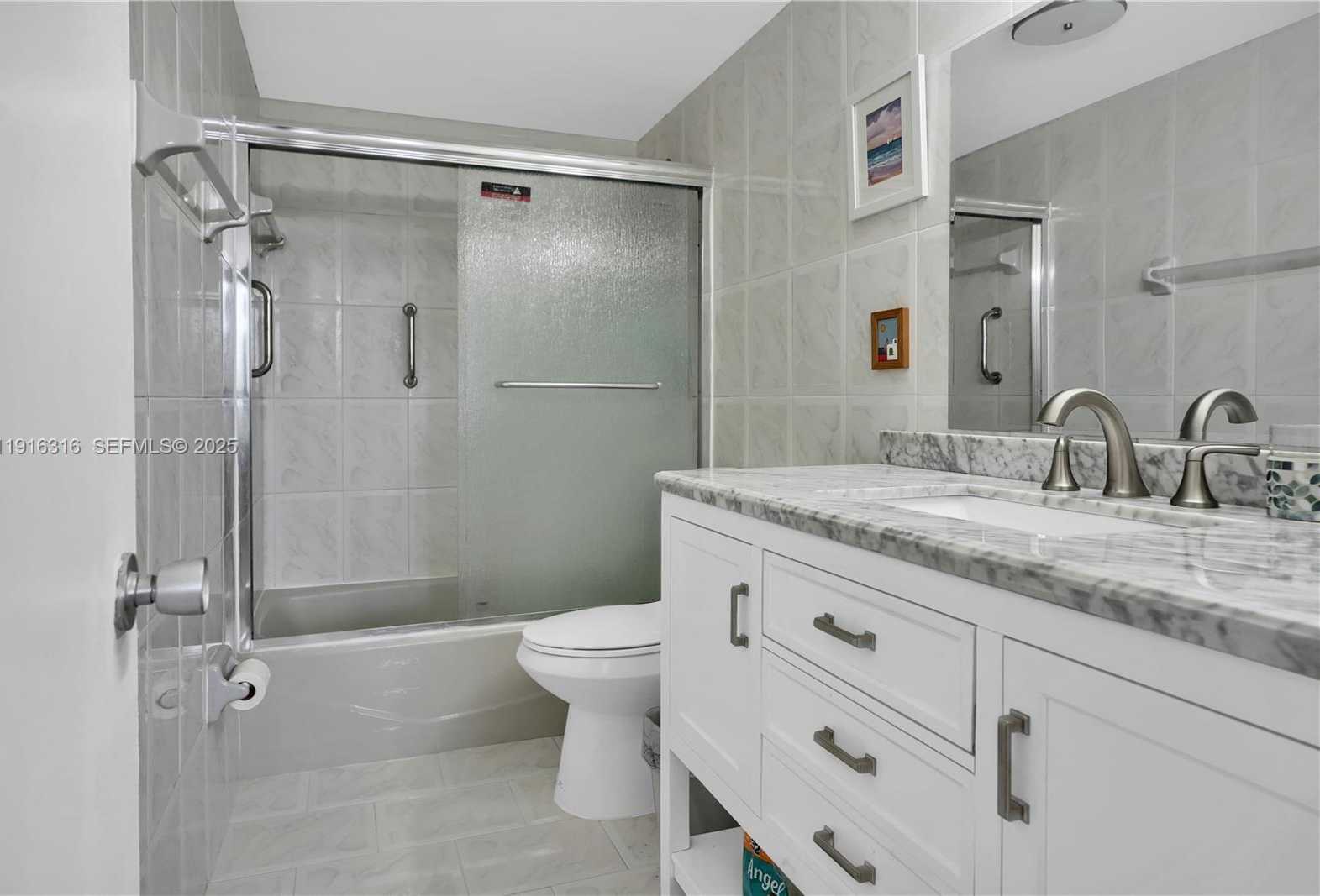 Small Image of 5005 COLLINS AVE #402, Miami Beach Number 34