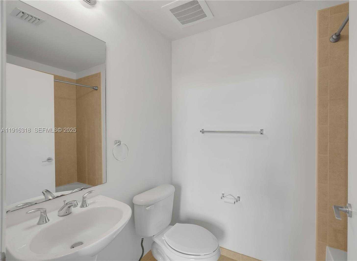 Imagen de Pequeño Objeto