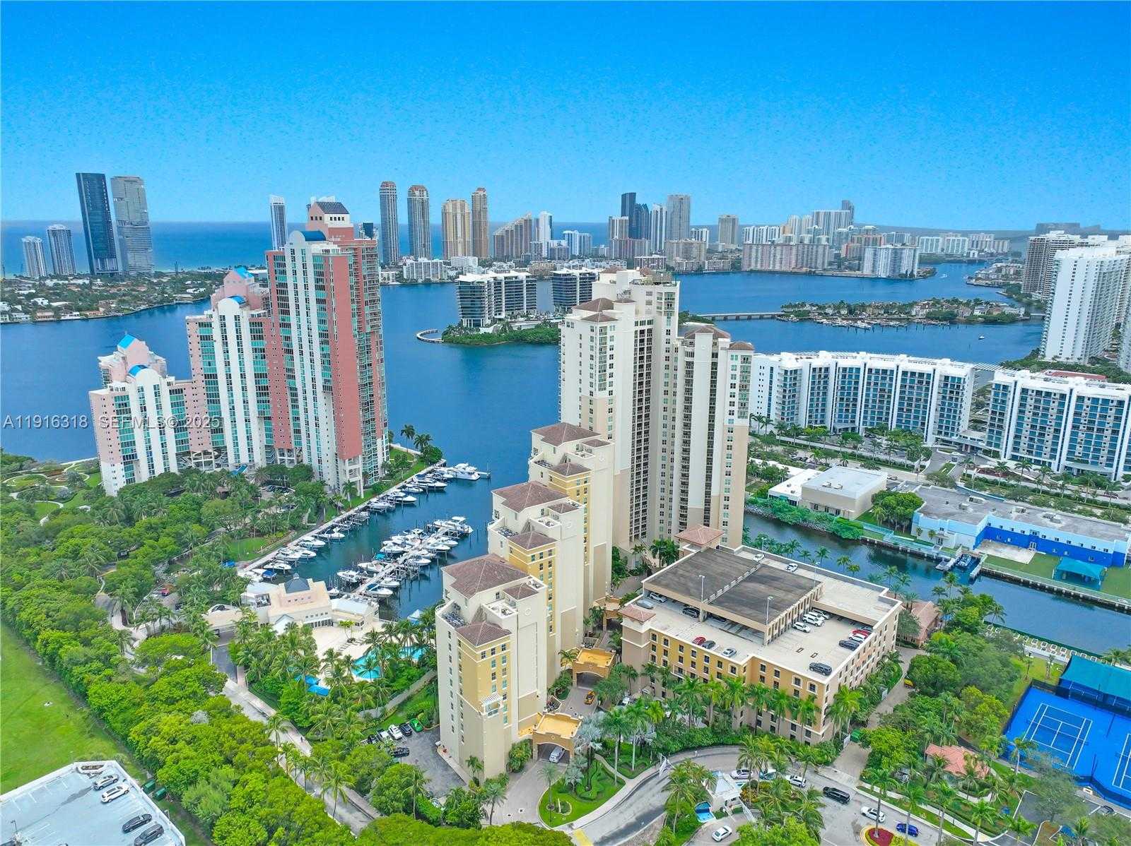 Imagen de Pequeño Objeto