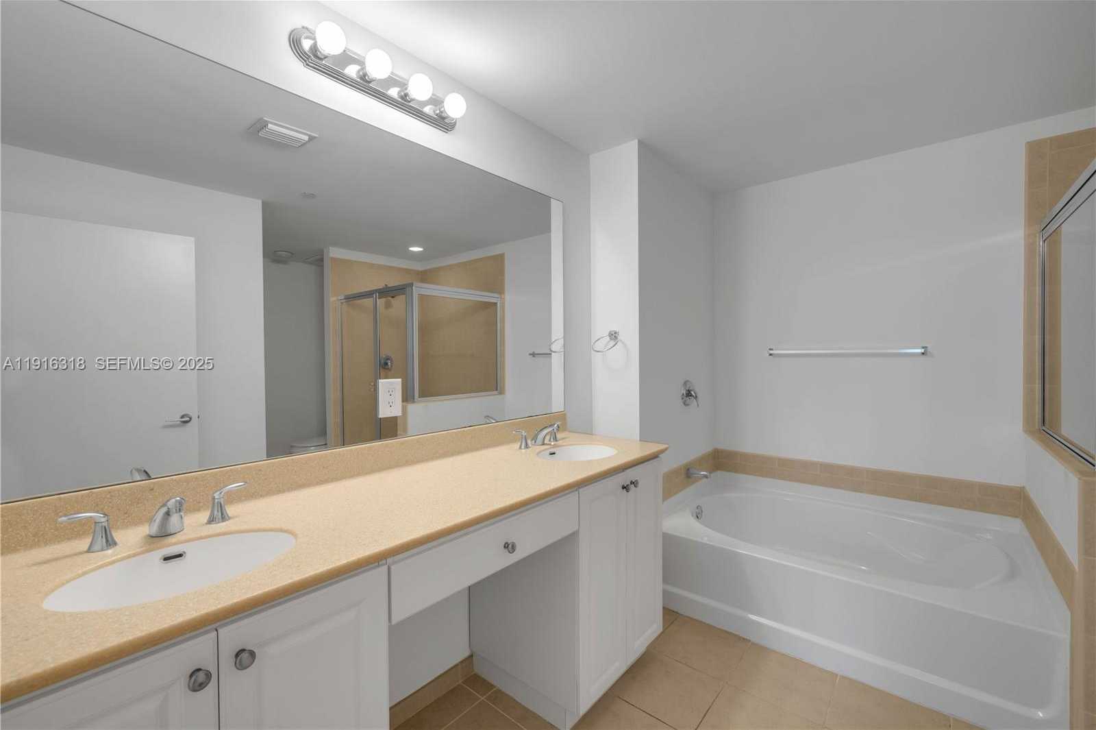 Imagen de Pequeño Objeto