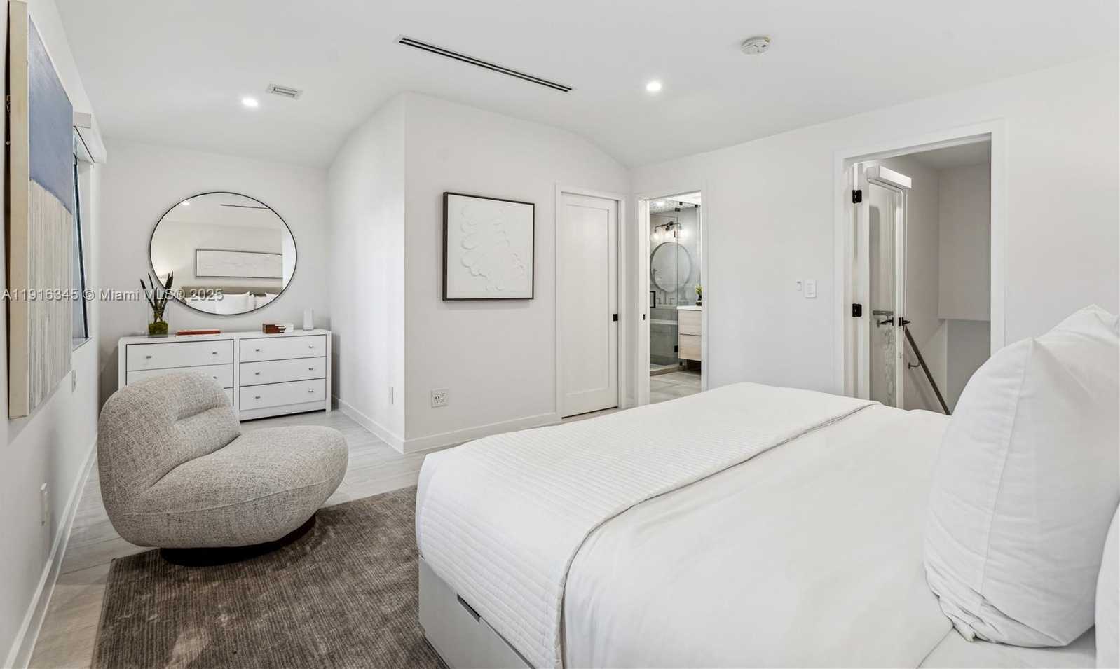 Small Image of 1231 15TH TER #5, Miami Beach Number 14