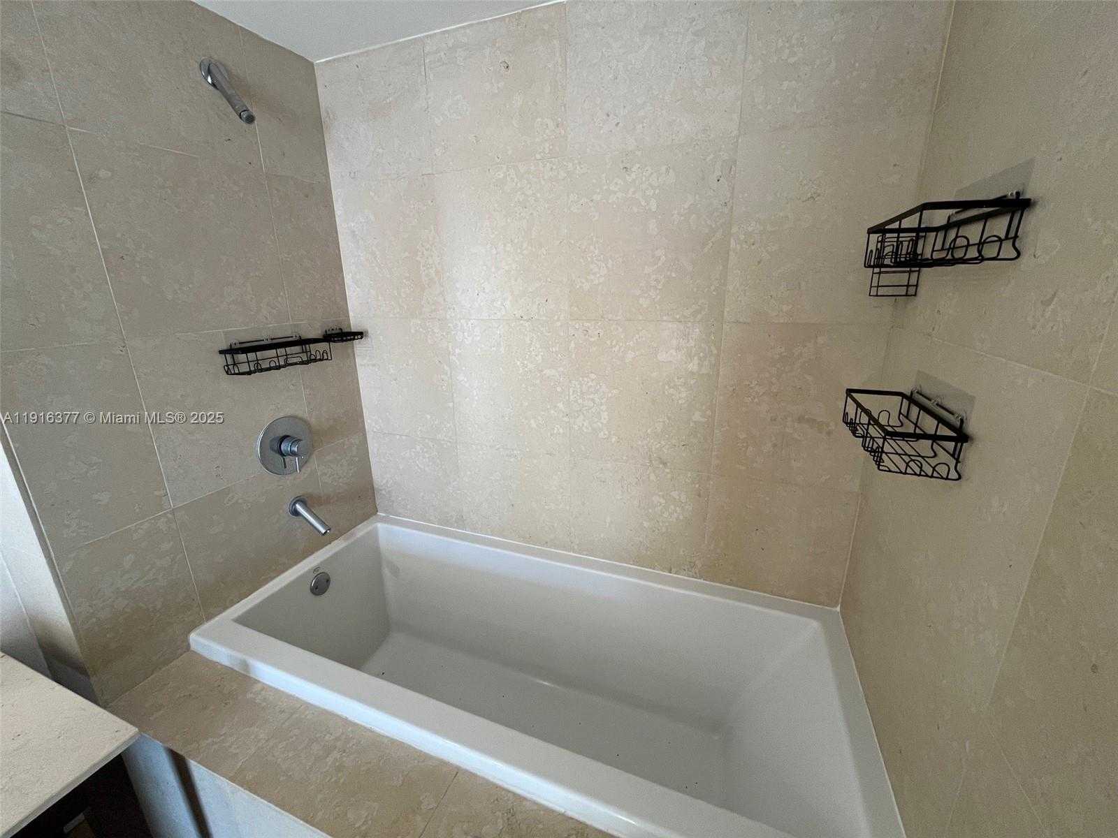 Small Image of 495 BRICKELL AVE #1207, Miami Number 9