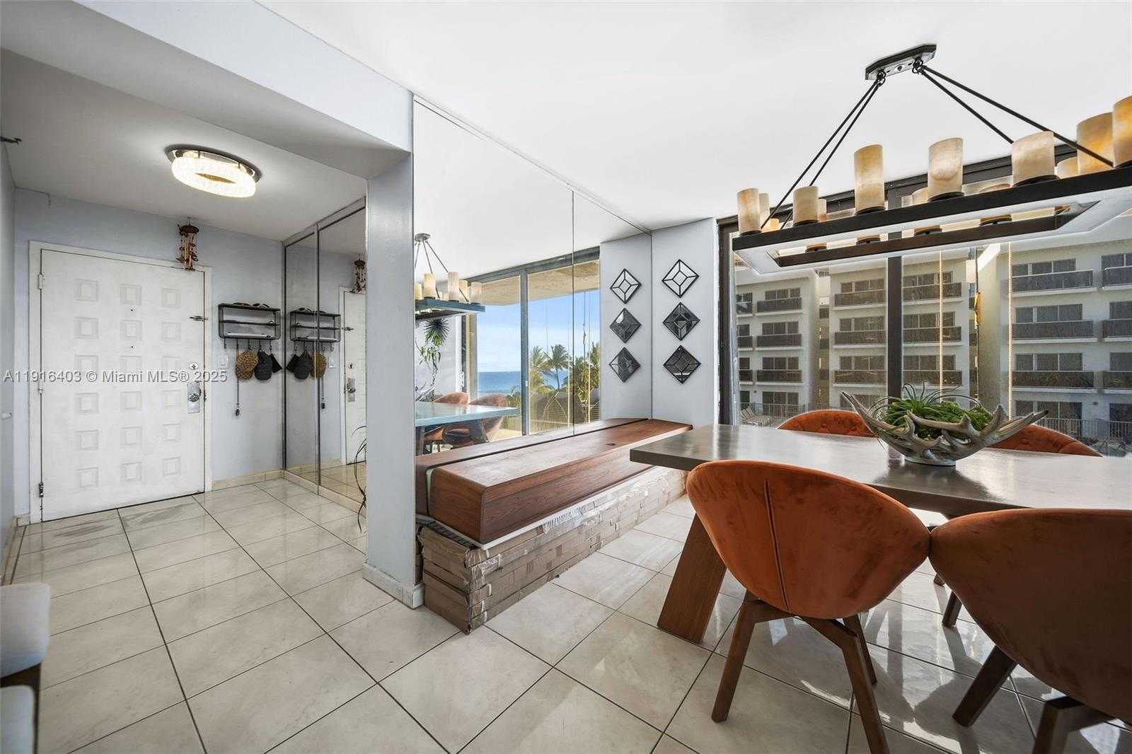 Small Image of 6061 COLLINS AVE #5F, Miami Beach Number 4