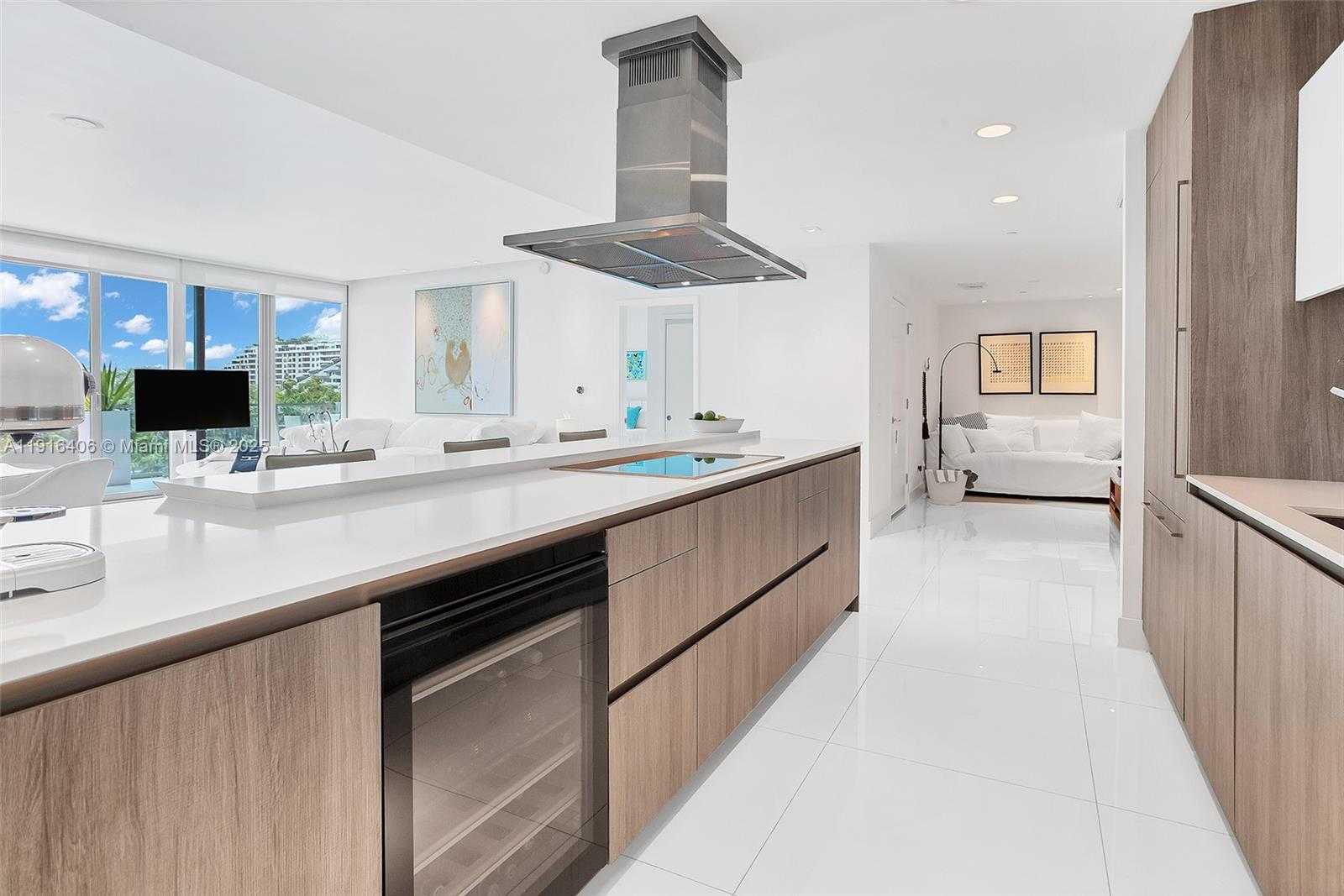 Small Image of 350 OCEAN DR #405N, Key Biscayne Number 12