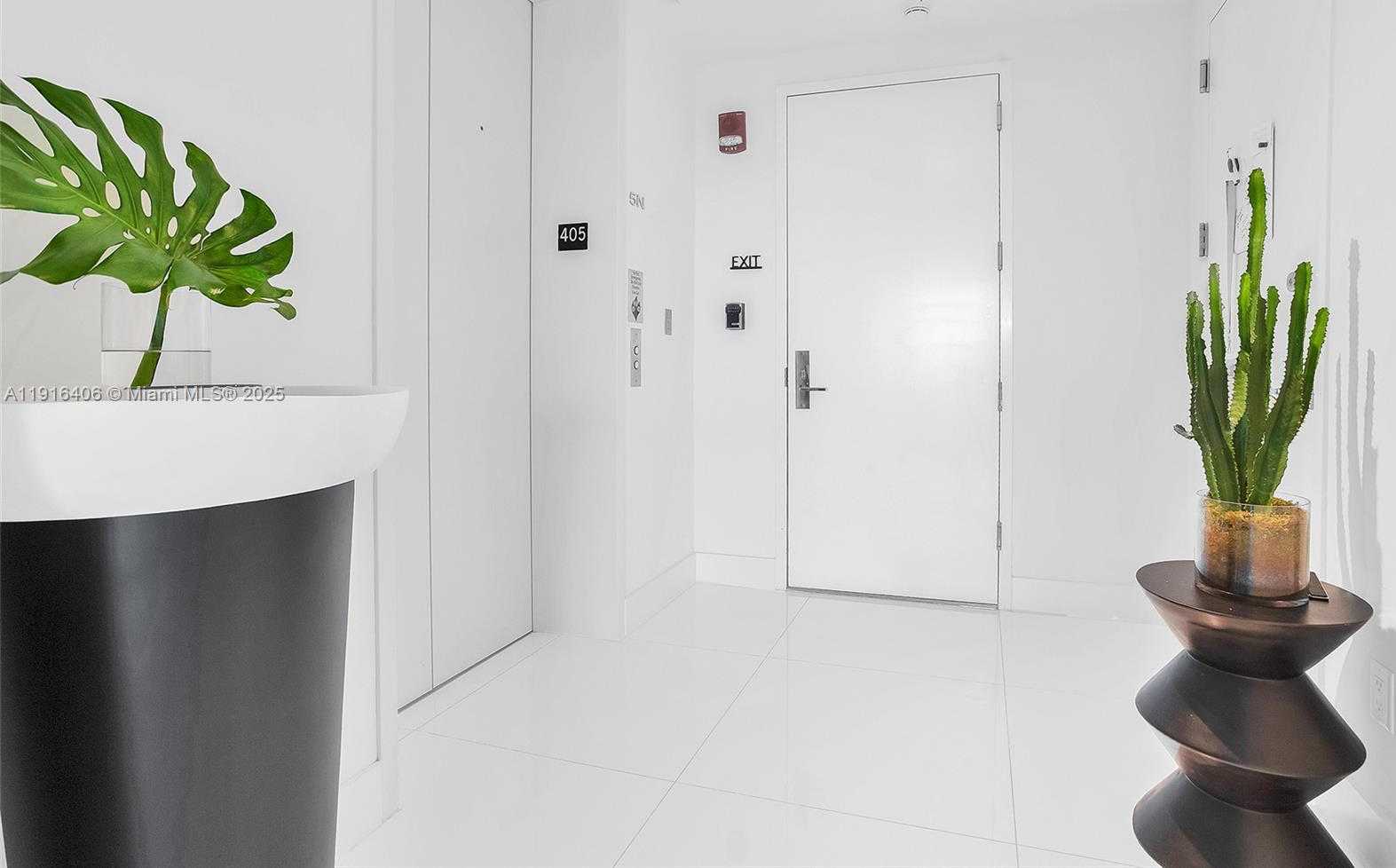 Small Image of 350 OCEAN DR #405N, Key Biscayne Number 16