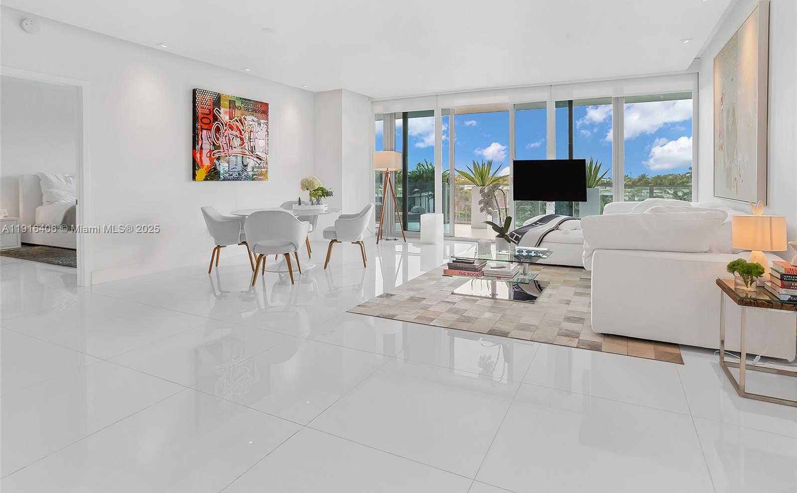 Small Image of 350 OCEAN DR #405N, Key Biscayne Number 4