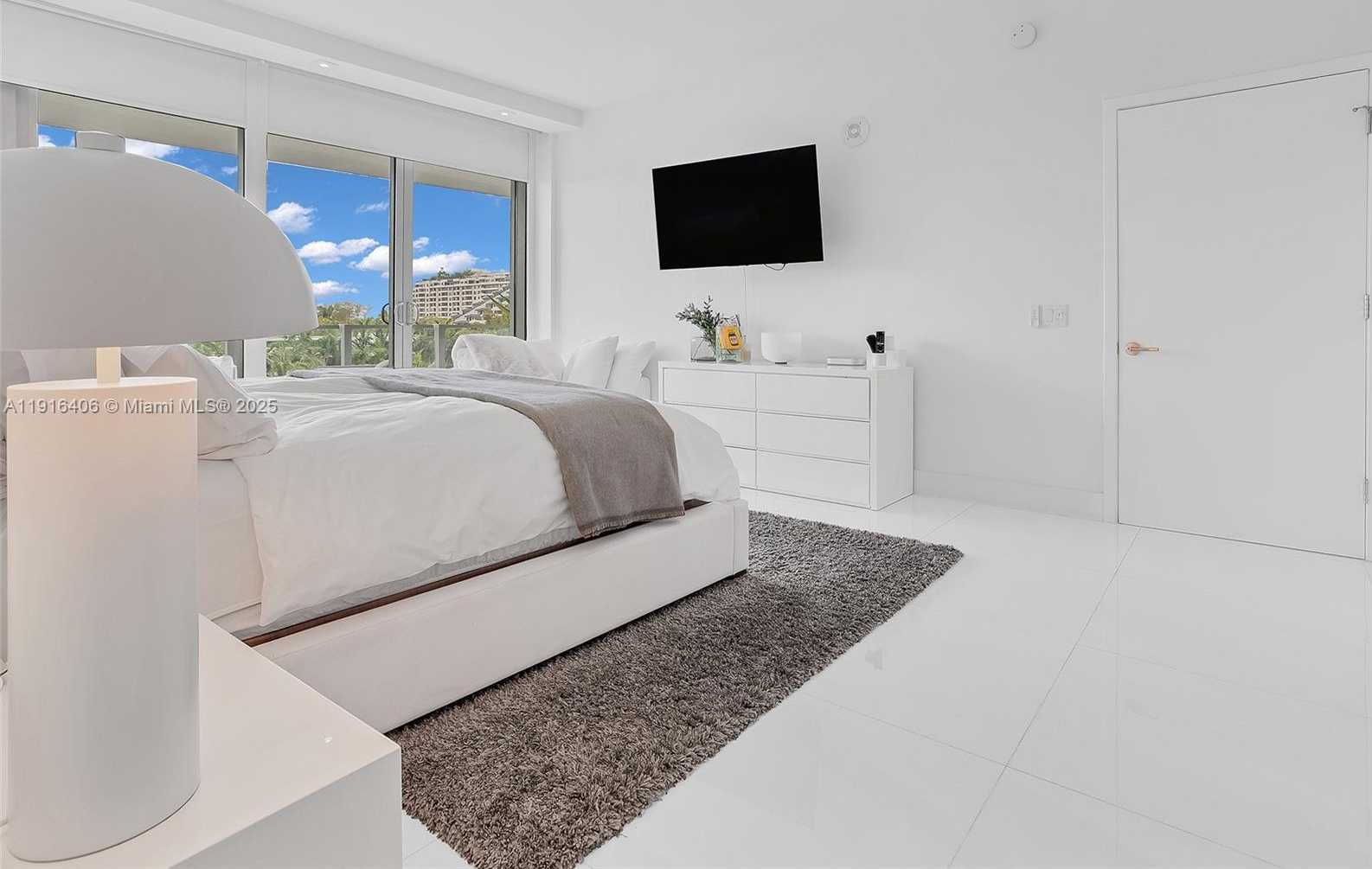 Small Image of 350 OCEAN DR #405N, Key Biscayne Number 6