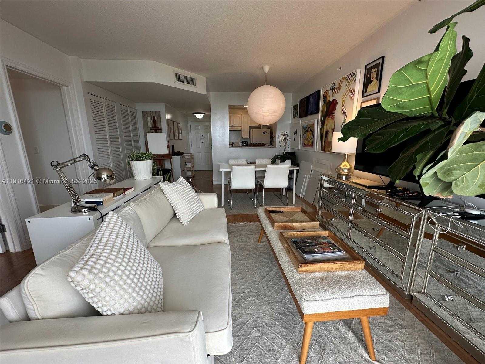 Small Image of 900 SOUTH WEST 8TH ST #1010, Miami Number 11