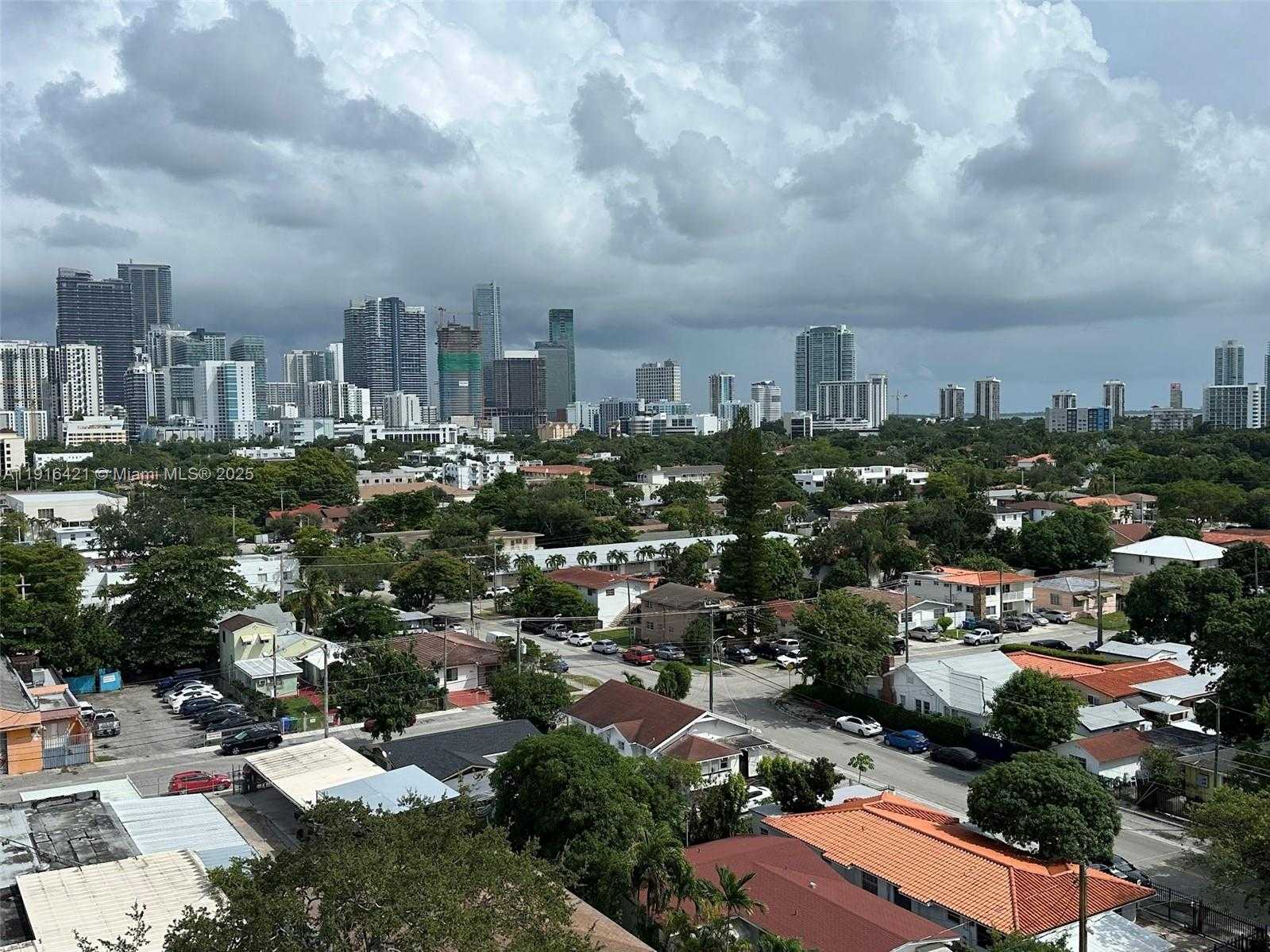 Small Image of 900 SOUTH WEST 8TH ST #1010, Miami Number 15