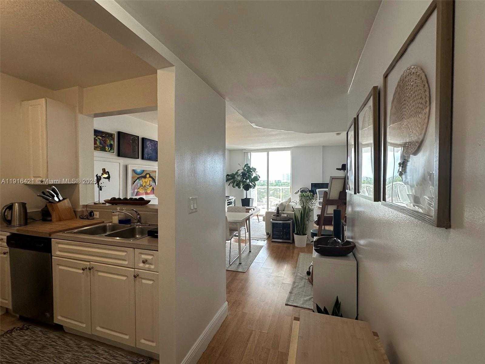 Small Image of 900 SOUTH WEST 8TH ST #1010, Miami Number 7