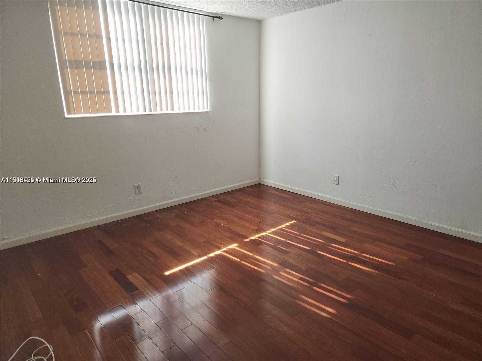 Small Image of 19370 COLLINS AVE #517, Sunny Isles Beach Number 16