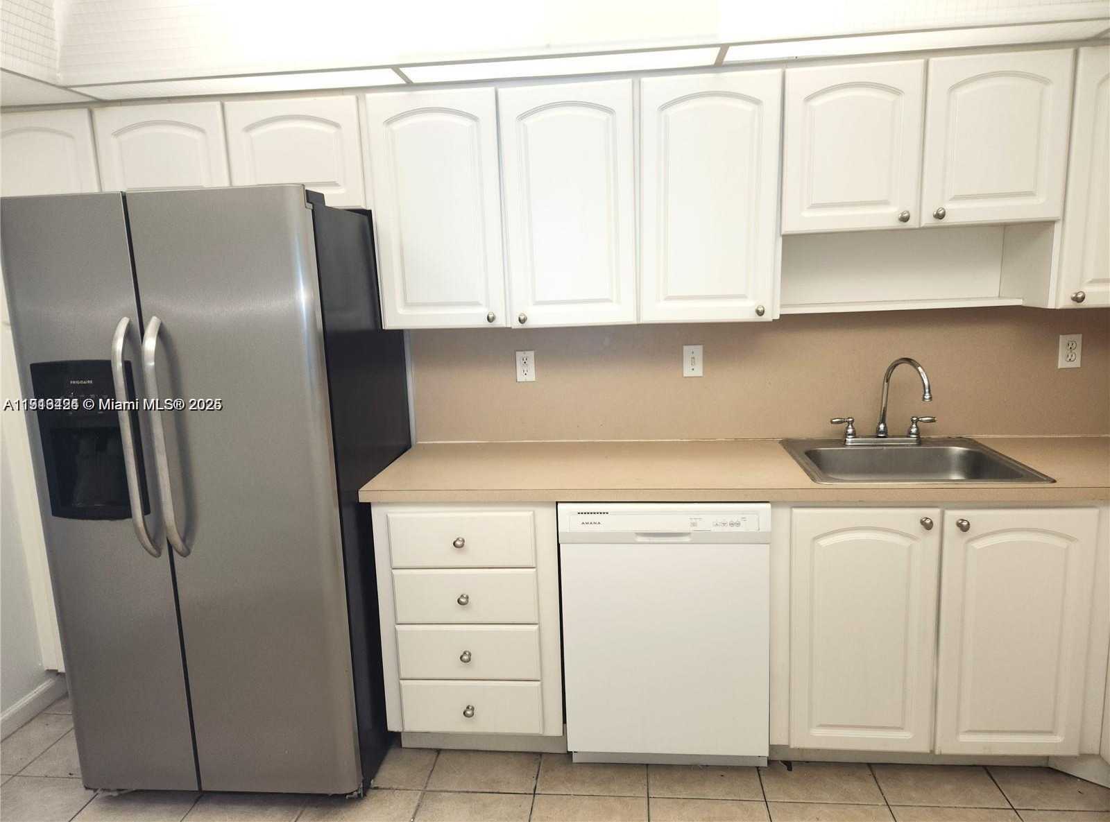 Small Image of 19370 COLLINS AVE #517, Sunny Isles Beach Number 7