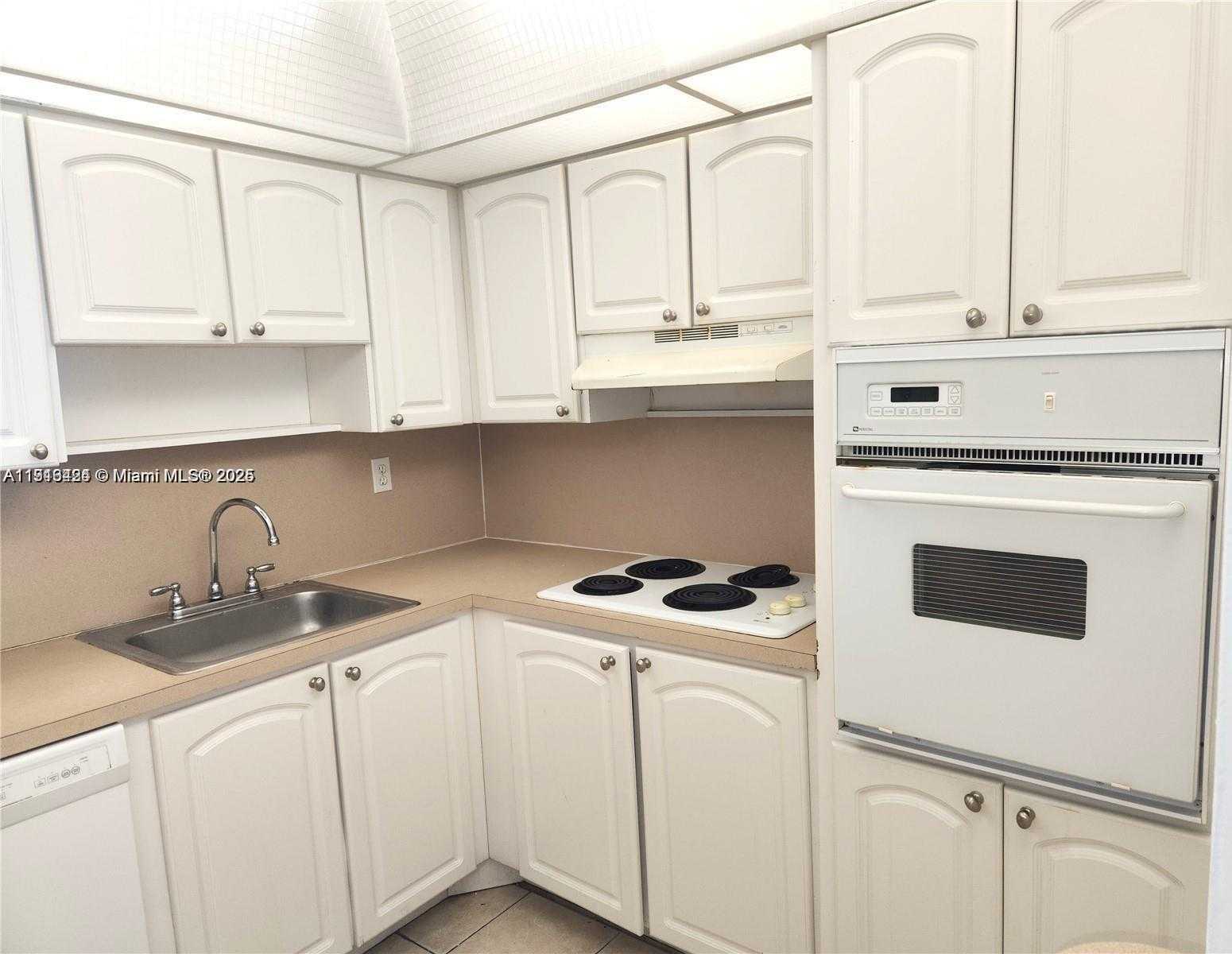 Small Image of 19370 COLLINS AVE #517, Sunny Isles Beach Number 8