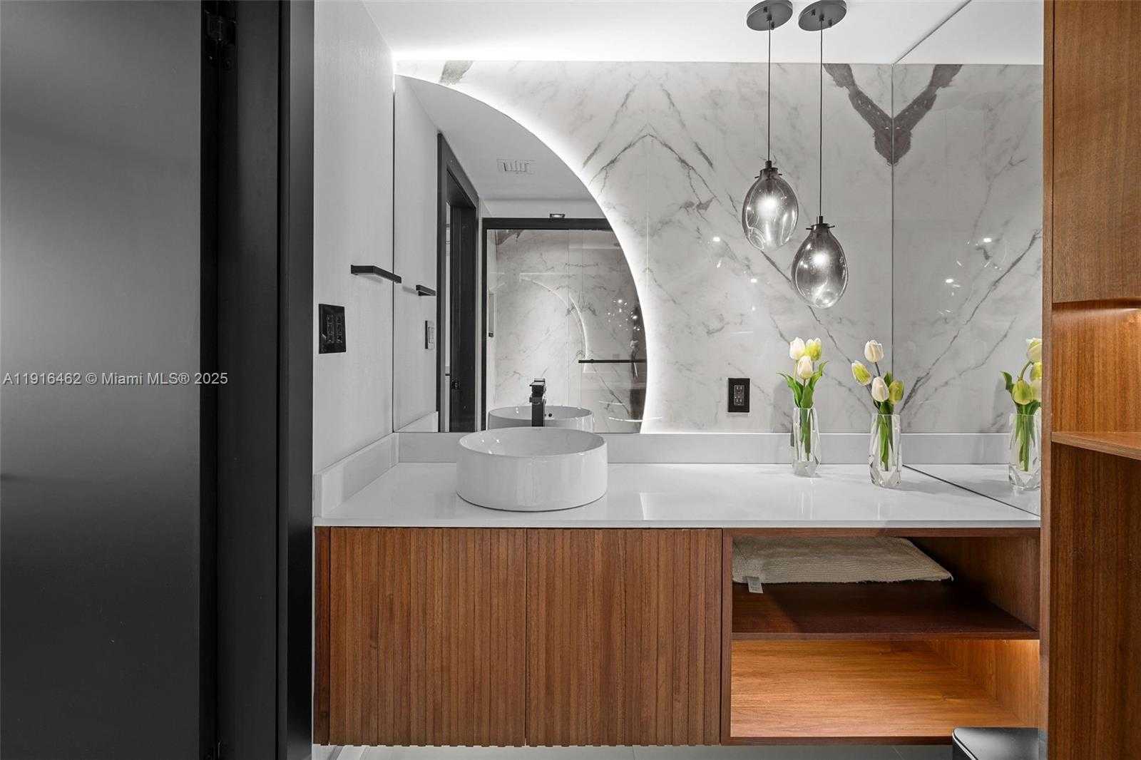 Small Image of 650 WEST AVE #1002, Miami Beach Number 22