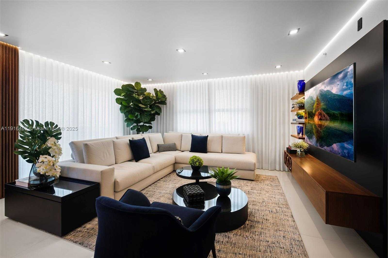 Small Image of 650 WEST AVE #1002, Miami Beach Number 3