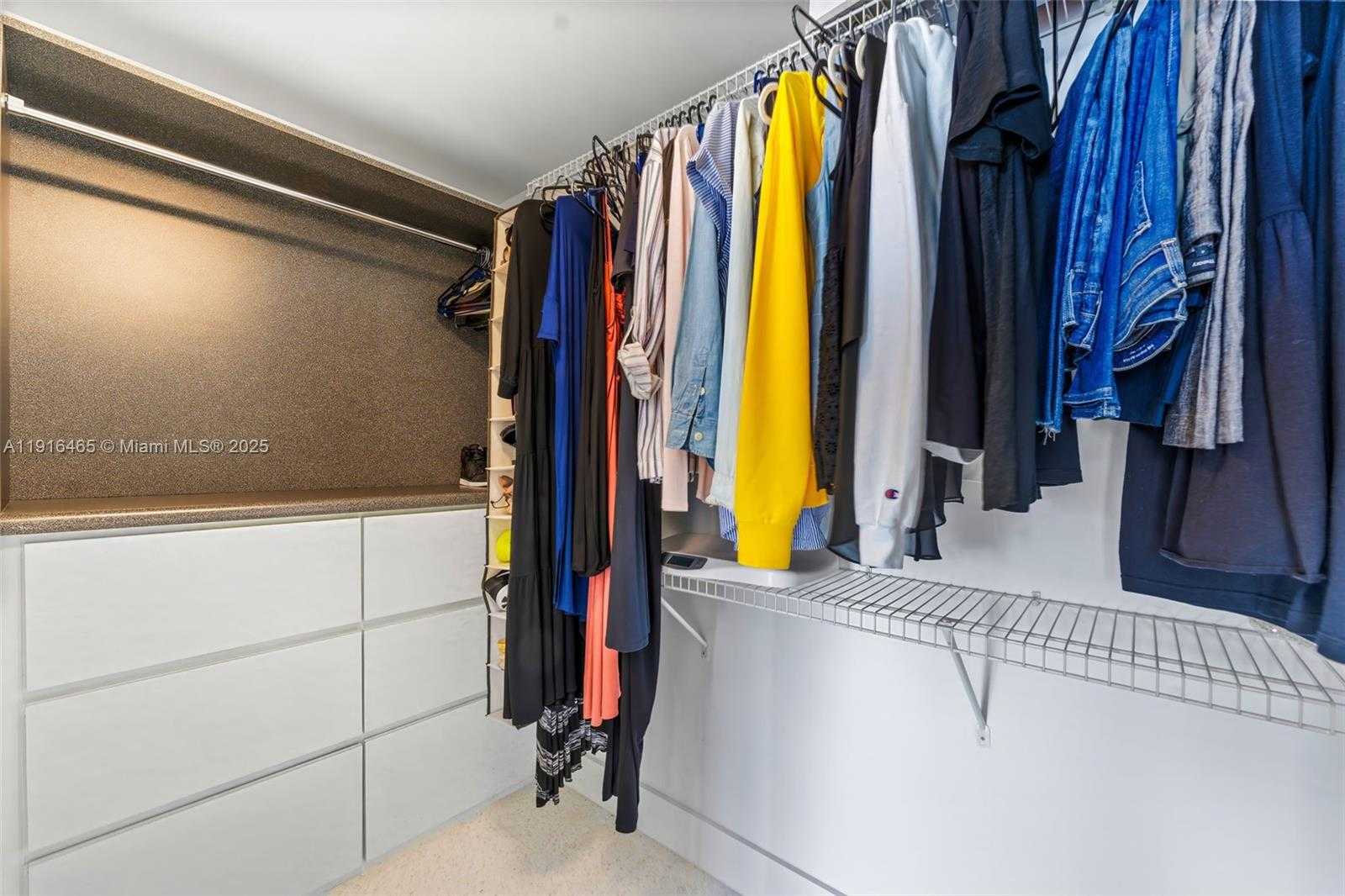 Small Image of 200 BISCAYNE BOULEVARD WAY #4005, Miami Number 10