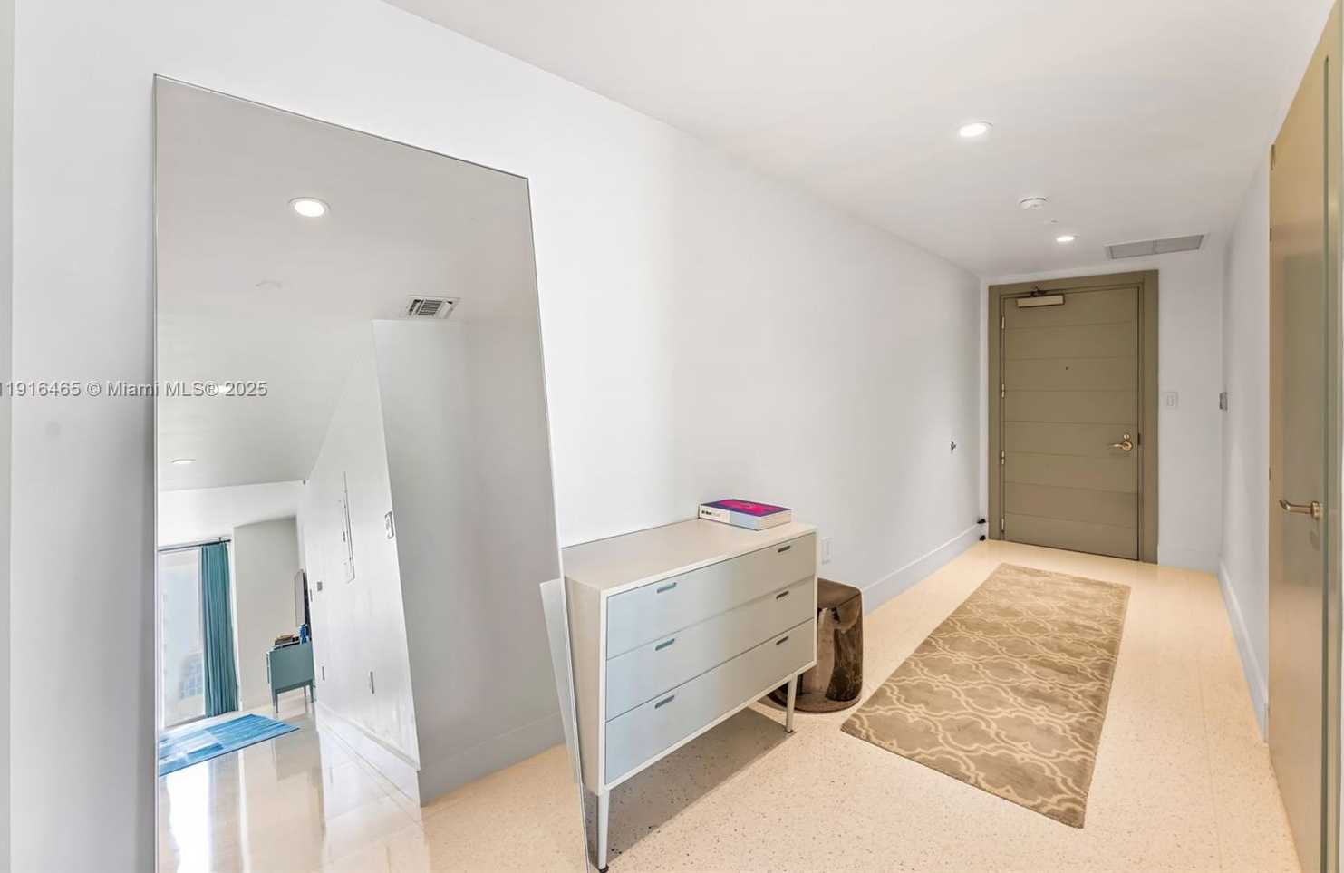 Small Image of 200 BISCAYNE BOULEVARD WAY #4005, Miami Number 11